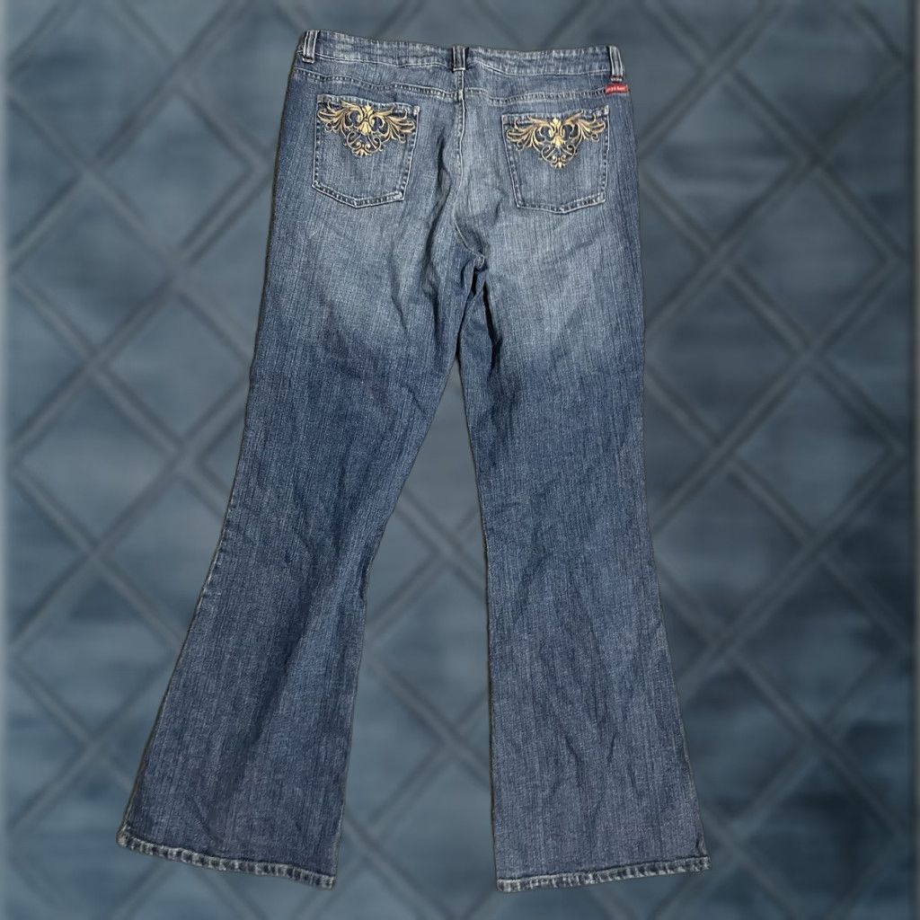 Guess GUESS Jeans Women’s Bootcut Stretch 34x32 Dark Denim 5-Pocket Cotton Blend Spandex Jeans Womens Regular Rise High Inseam 32 Size 24" / US 00 / IT 34 - 1 Thumbnail