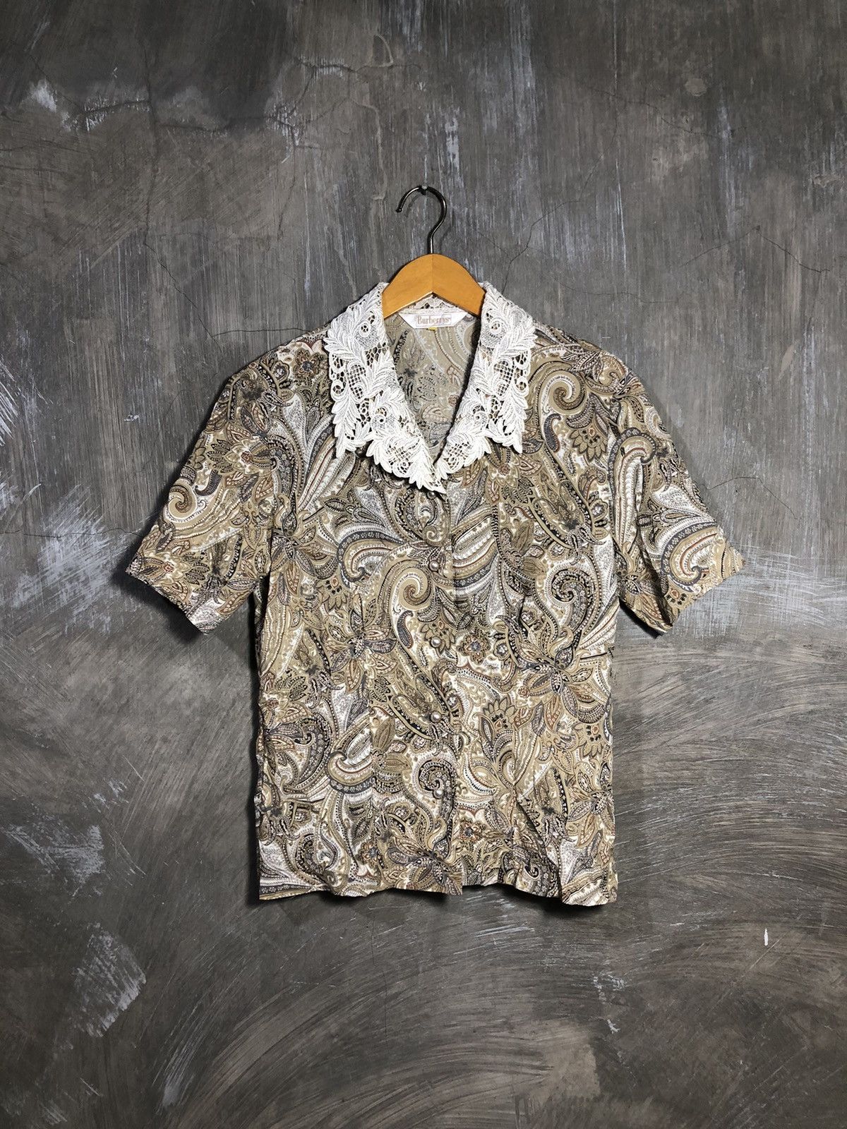 Burberry Vintage Burberrys Button Up Batik Pattern Size M / US 6-8 / IT 42-44 - 1 Thumbnail