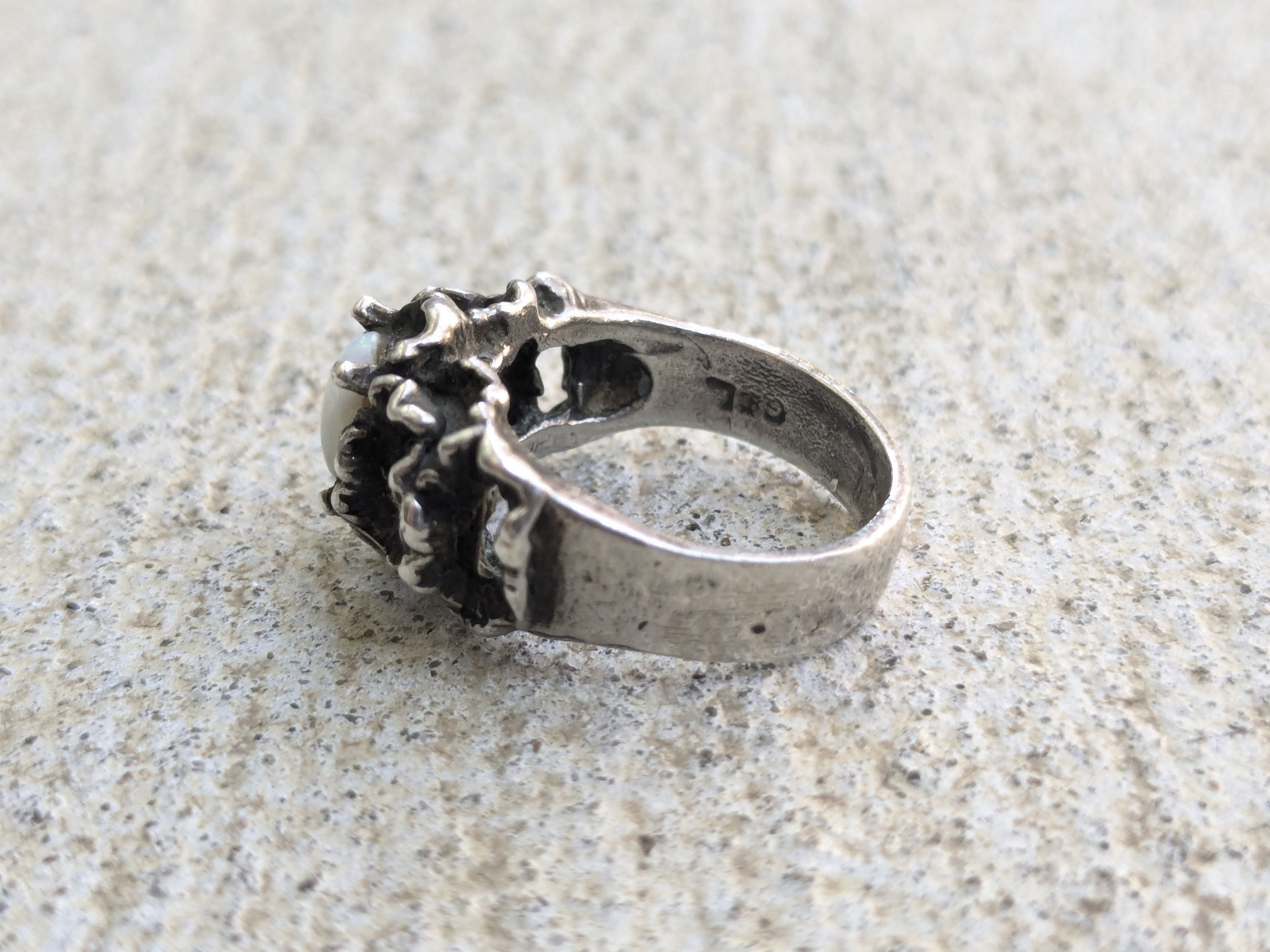 Jewelry × Vintage Vintage Sterling Silver Ring Opal Band Oval 5.75 Brutalist Size ONE SIZE - 3 Thumbnail