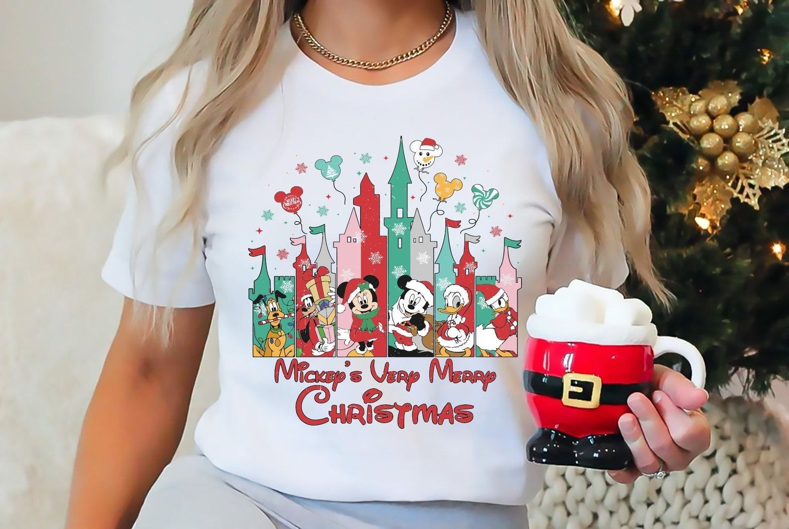 Designer × The Unbranded Brand Very Merry Christmas Shirt, Christmas Shirt Size XL / US 12-14 / IT 48-50 - 1 Thumbnail