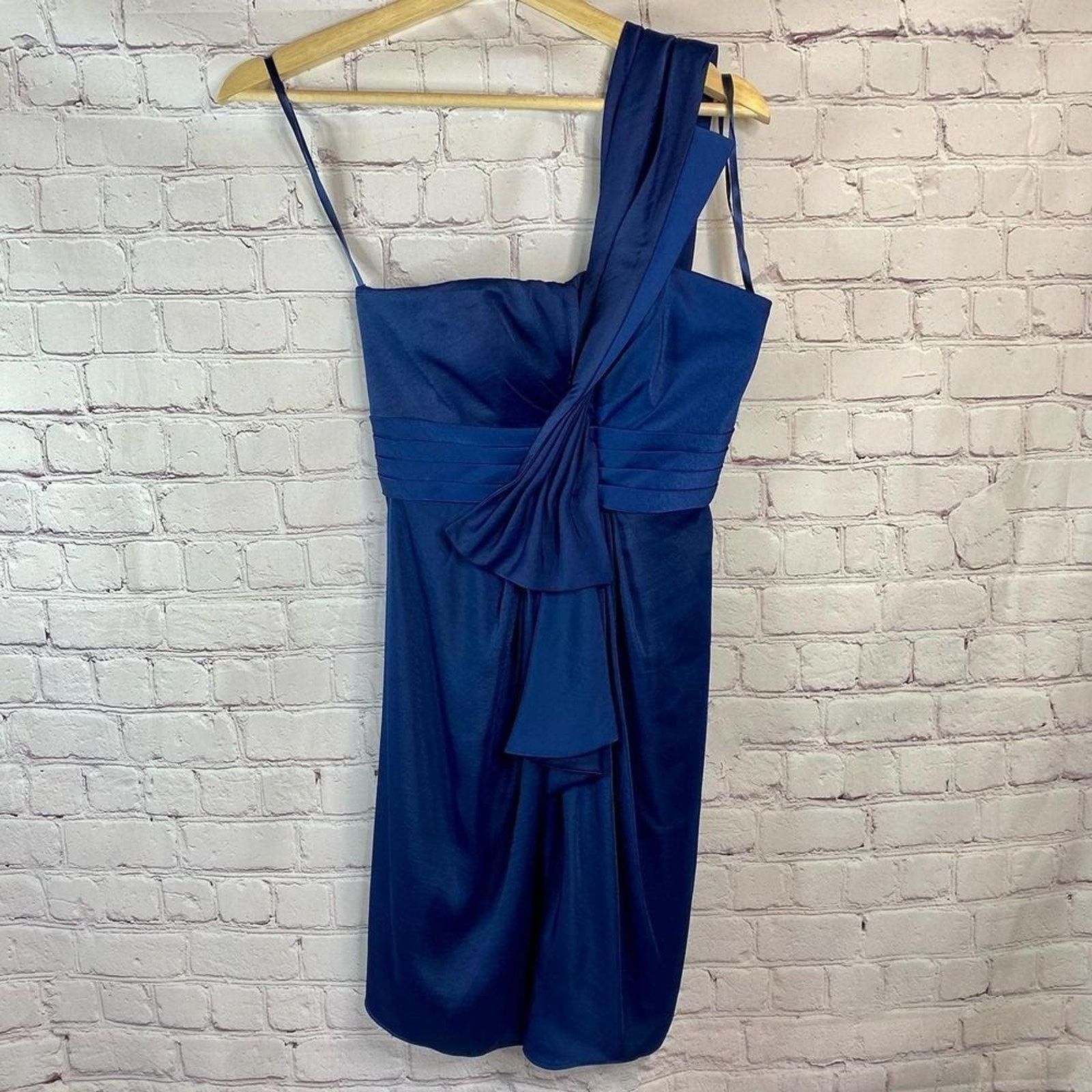 Bcbgmaxazria NWT BCBG max azria elegant blue dress p2 Size XS / US 0-2 / IT 36-38 - 5 Thumbnail