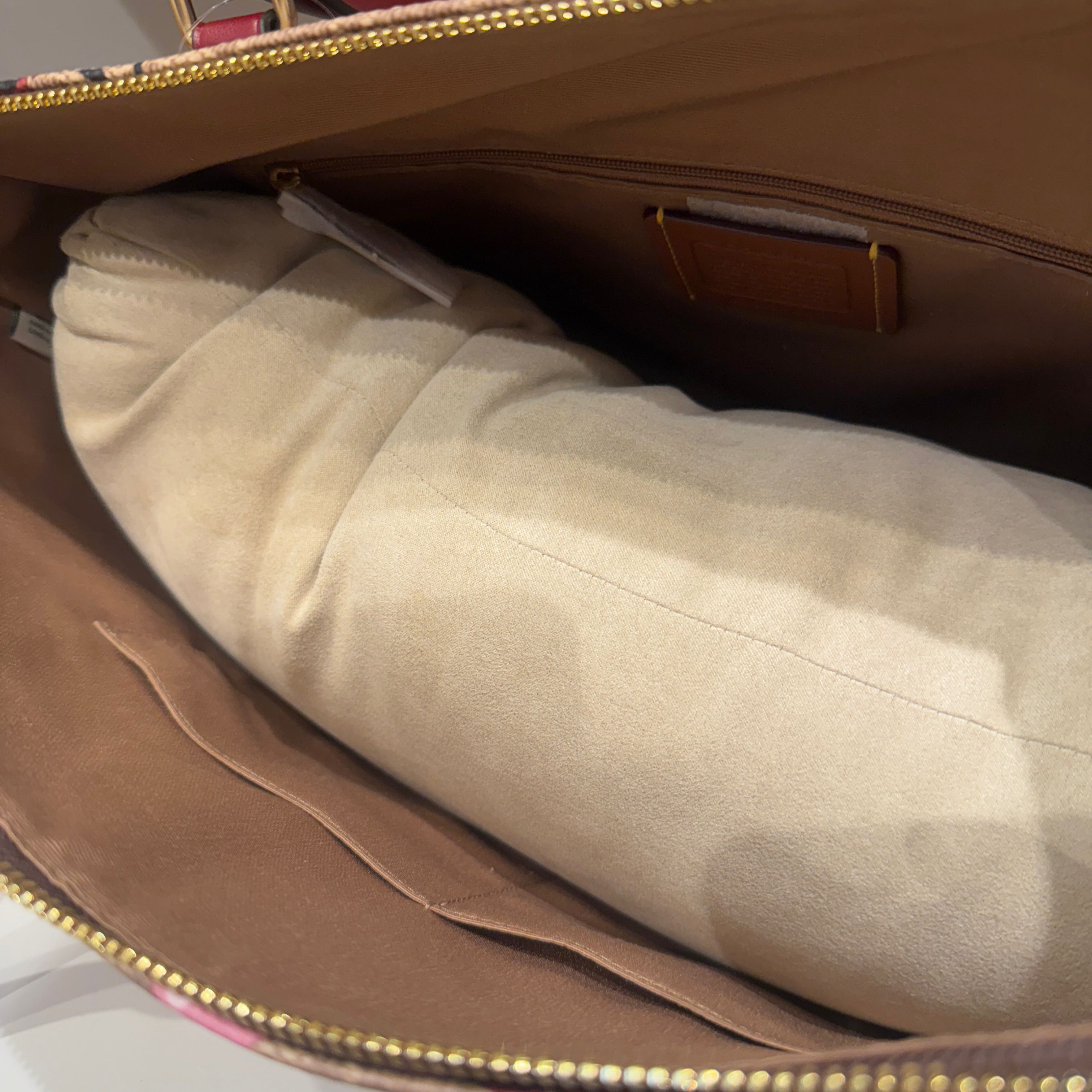coach Gallery Tote Bag With Cherry Print caa71