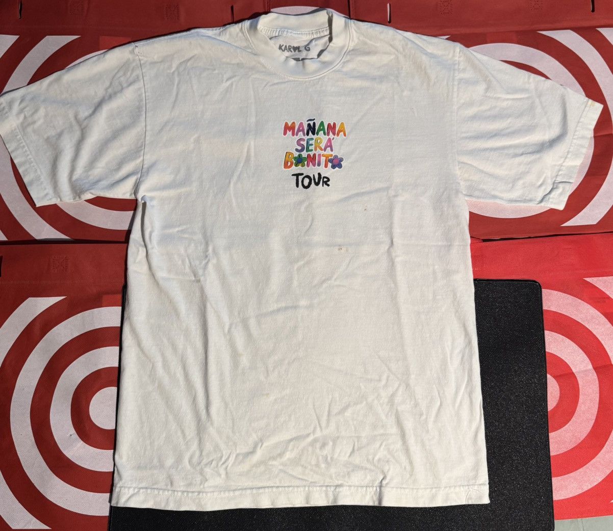 Other Karol G Unisex Tour Tshirt Size M / US 6-8 / IT 42-44 - 1 Thumbnail