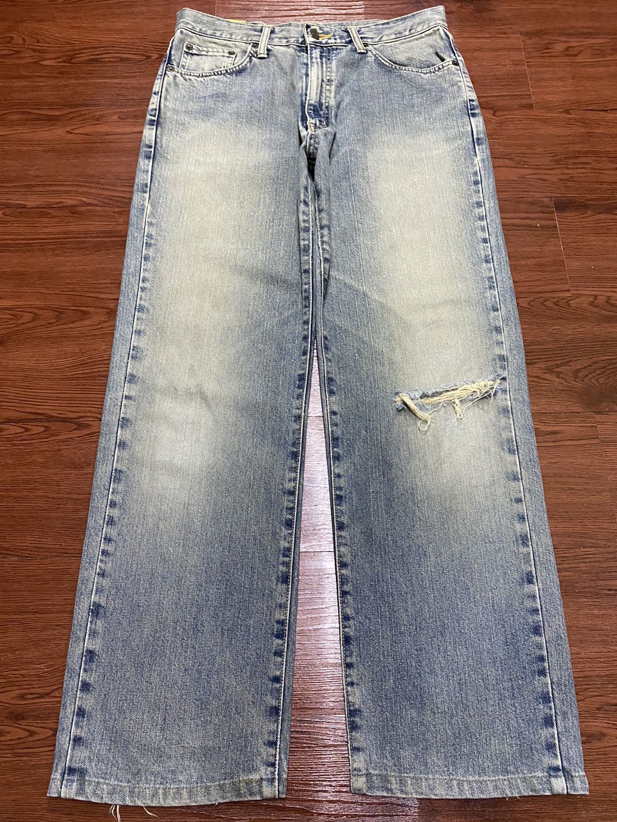 Edwin Vintage Edwin US Classic Faded Wash Distressed Loose Jeans Size US 32 / EU 48 - 1 Thumbnail