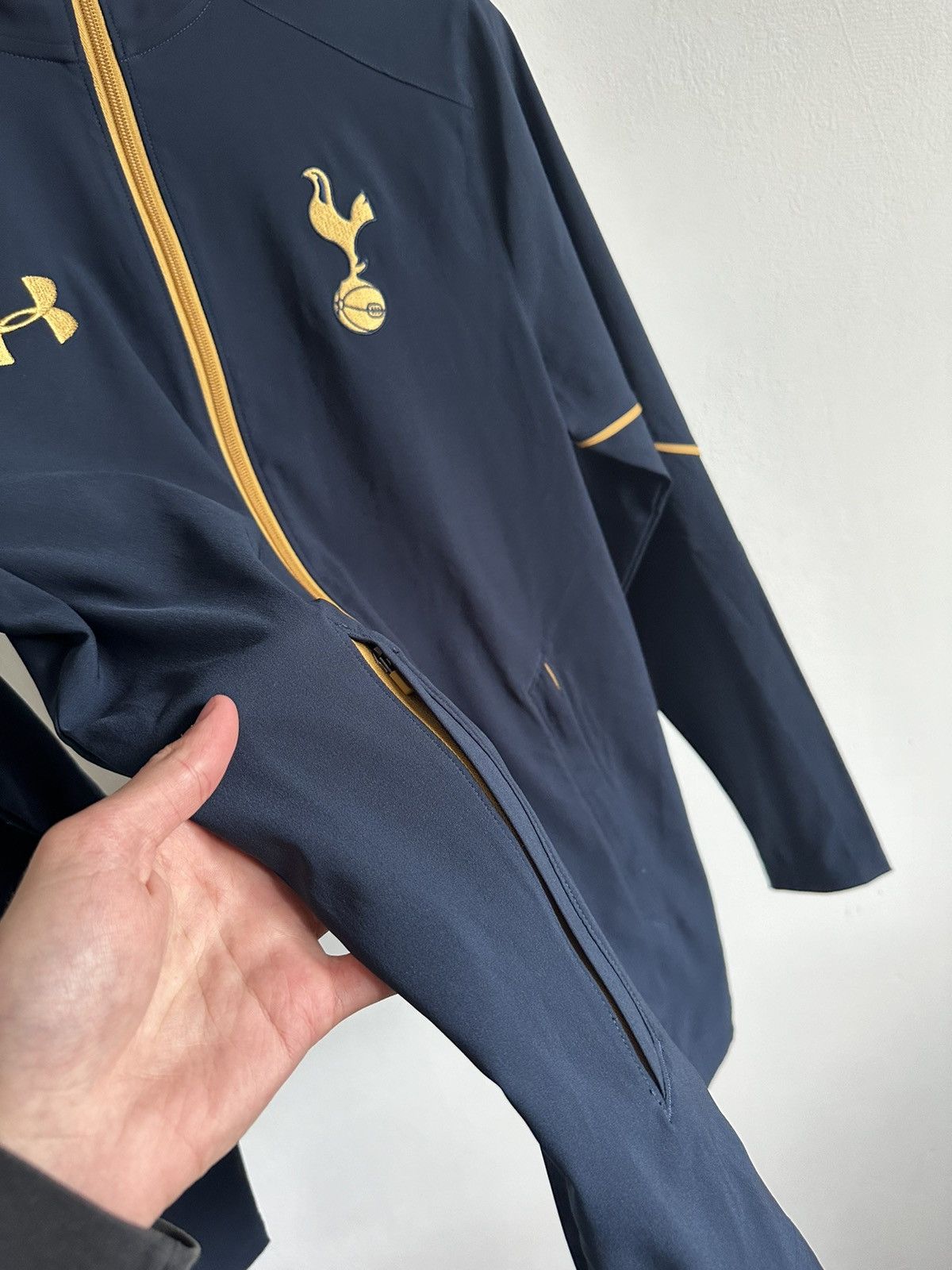 Under Armour VINTAGE 2016-17 Tottenham Under Armour Track Jacket Size US S / EU 44-46 / 1 - 4 Thumbnail