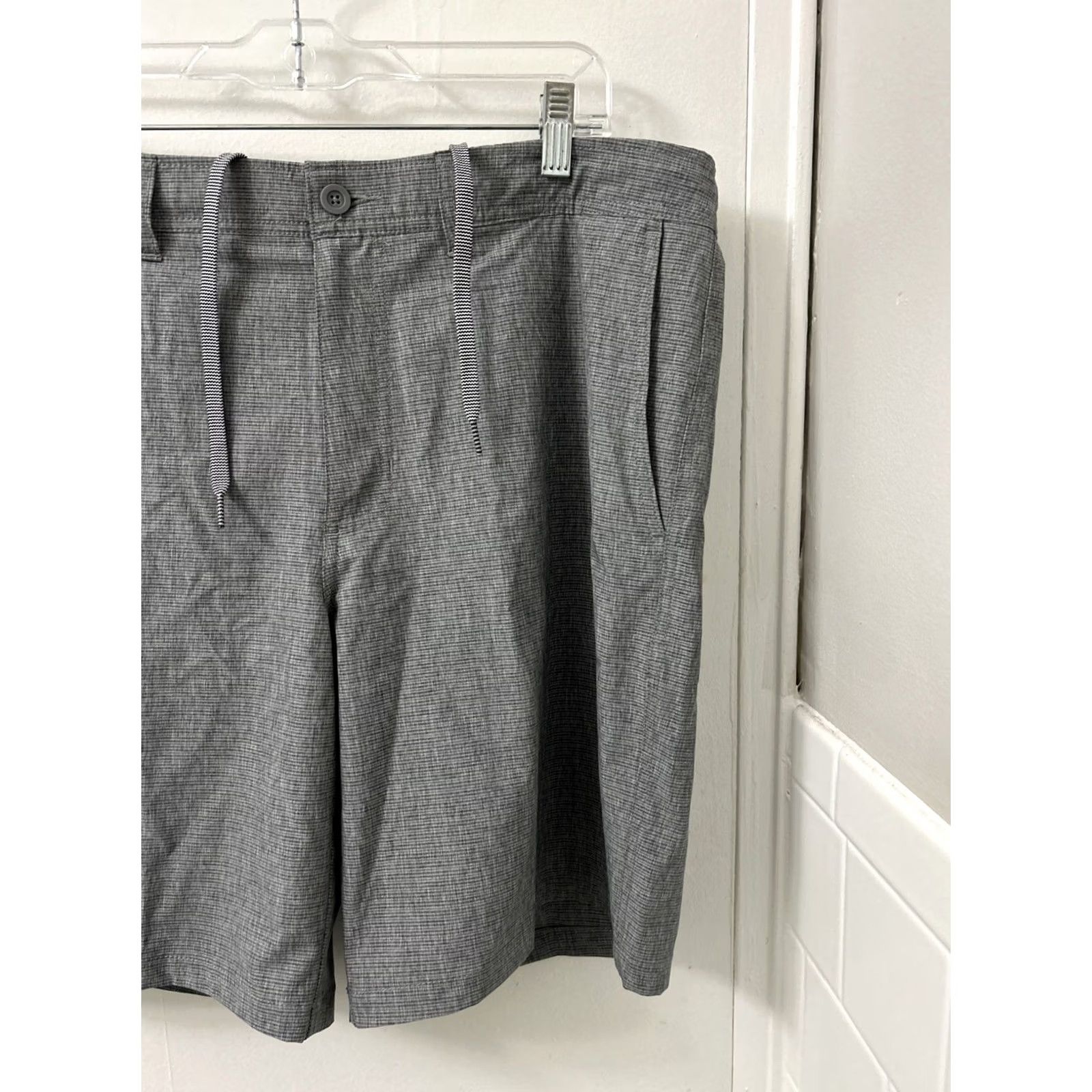 Vintage Goodfellow Shorts Mens 36 Gray Striped Swim Pockets Stretch 9” Inseam Bottom Beach Outdoor Regular Mens Size US 36 / EU 52 - 3 Thumbnail