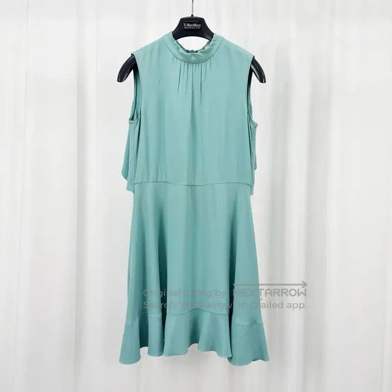 Valentino Valentino Sleeveless Pleated Midi Dress in Blue . Size XL / US 12-14 / IT 48-50 - 1 Thumbnail