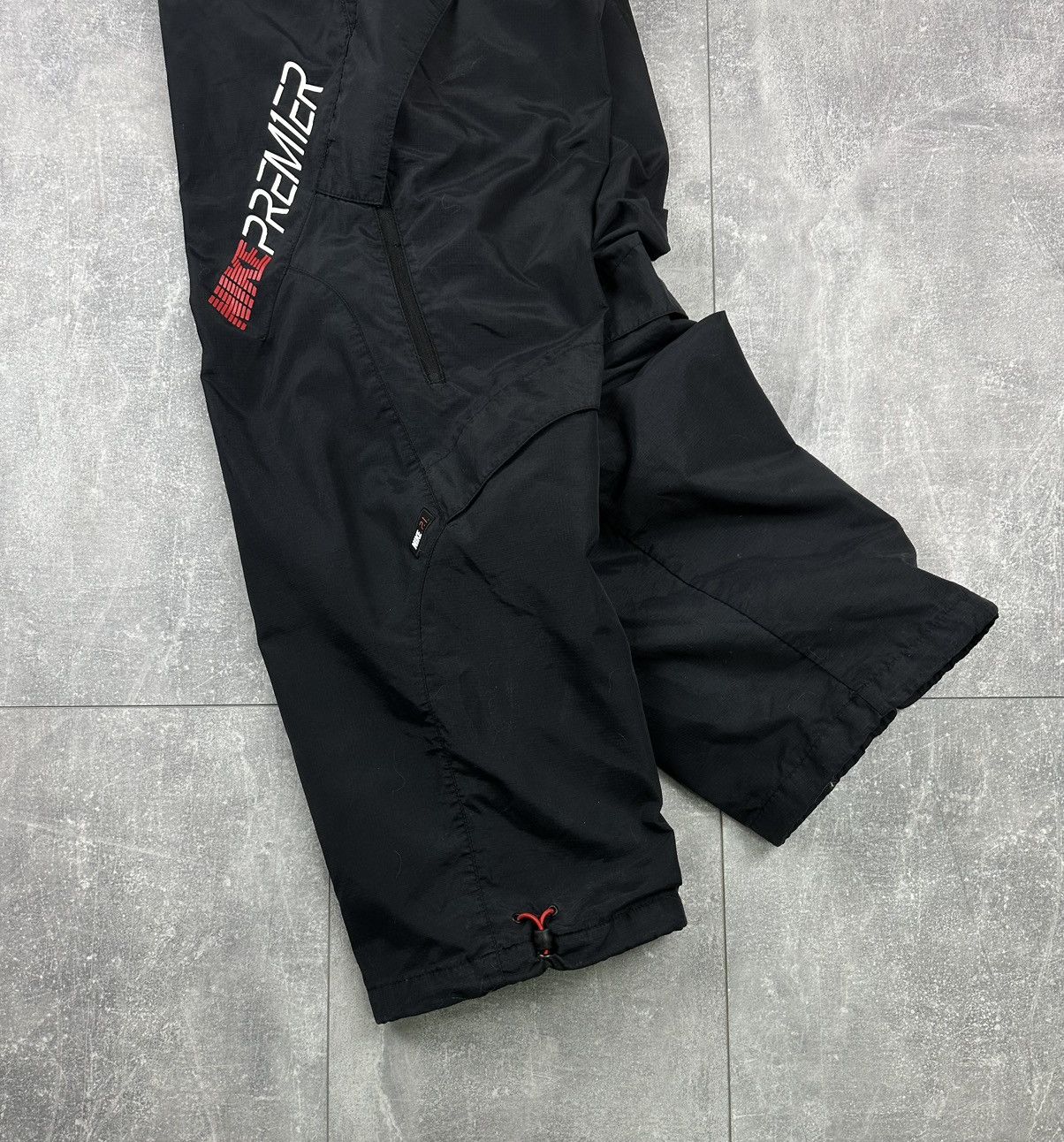 Nike Nike Premier Multi-pocket Nylon Track-Pants Sweatpants Y2K Size US 34 / EU 50 - 13 Thumbnail