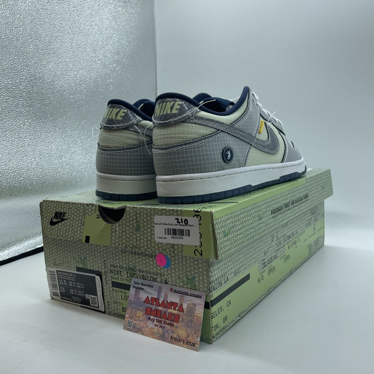 Nike Union la x dunk low passport pack pistachio Size US 11.5 / EU 44-45 - 5 Thumbnail
