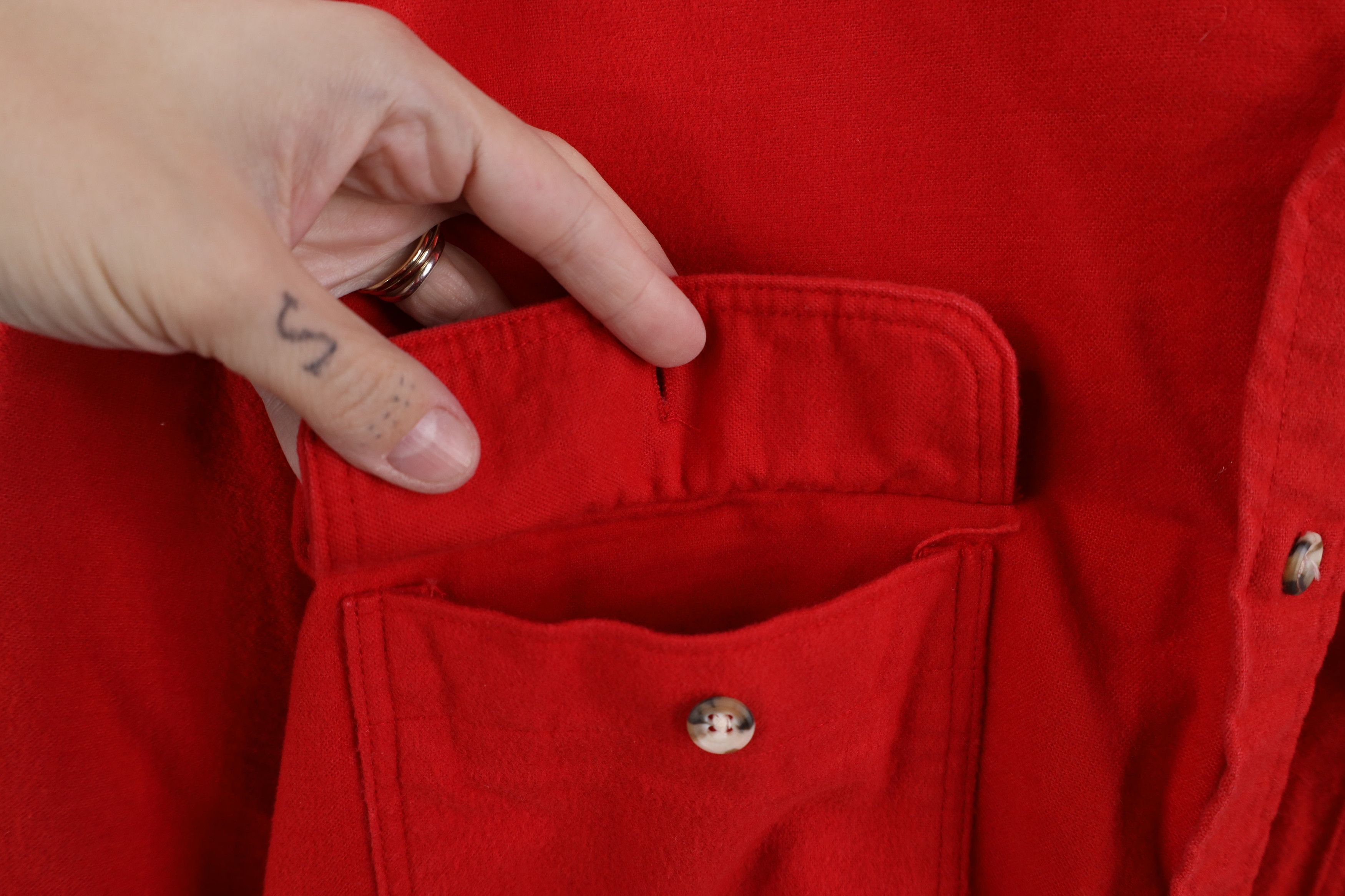 Vintage Vintage 70s Streetwear Cloth Button Shirt Red USA Cotton Size US L / EU 52-54 / 3 - 6 Thumbnail