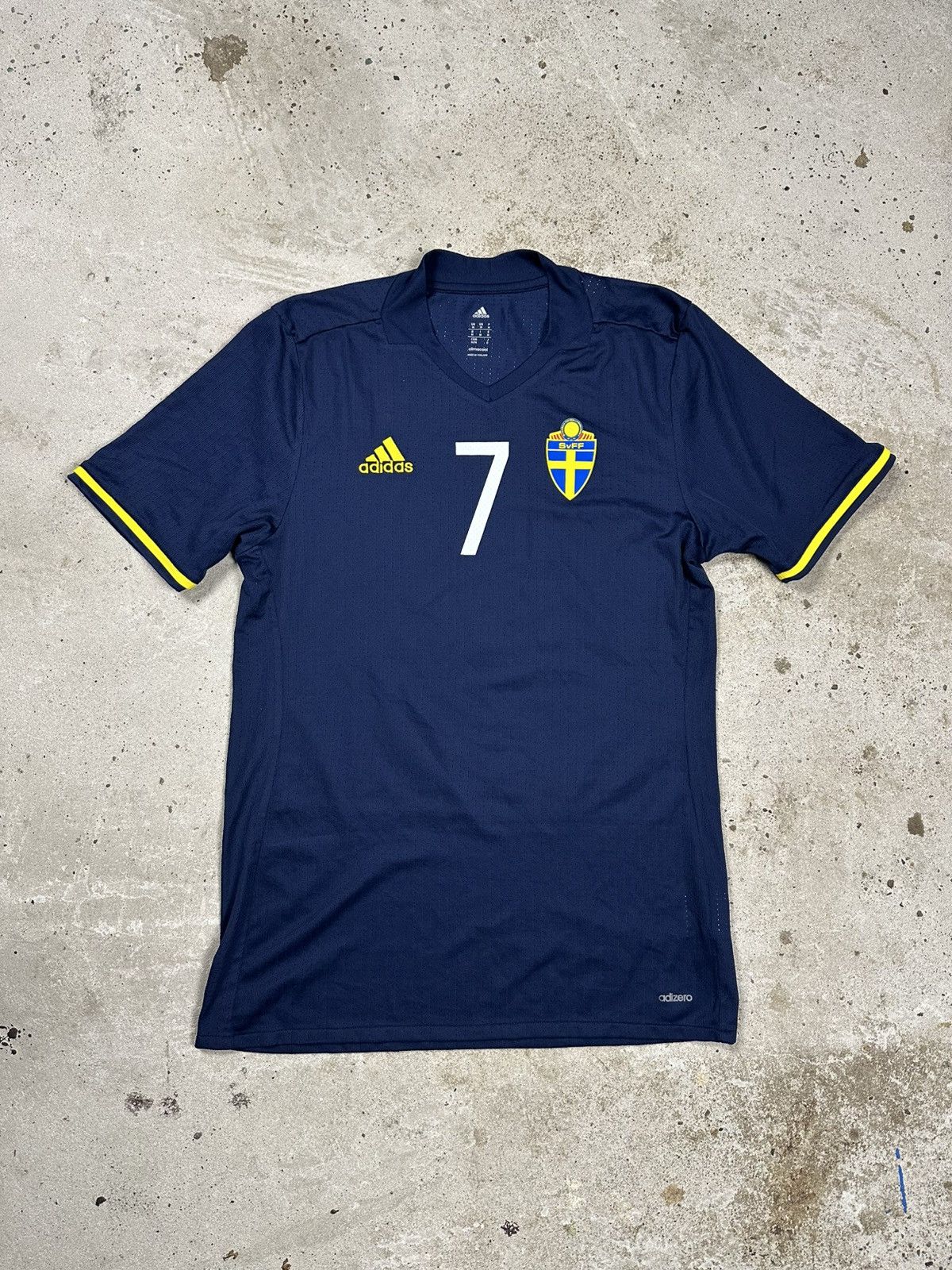 Adidas Adidas x Sweden 2016/2017 #7 Match Worn Issue U21 Jersey Size US M / EU 48-50 / 2 - 1 Thumbnail