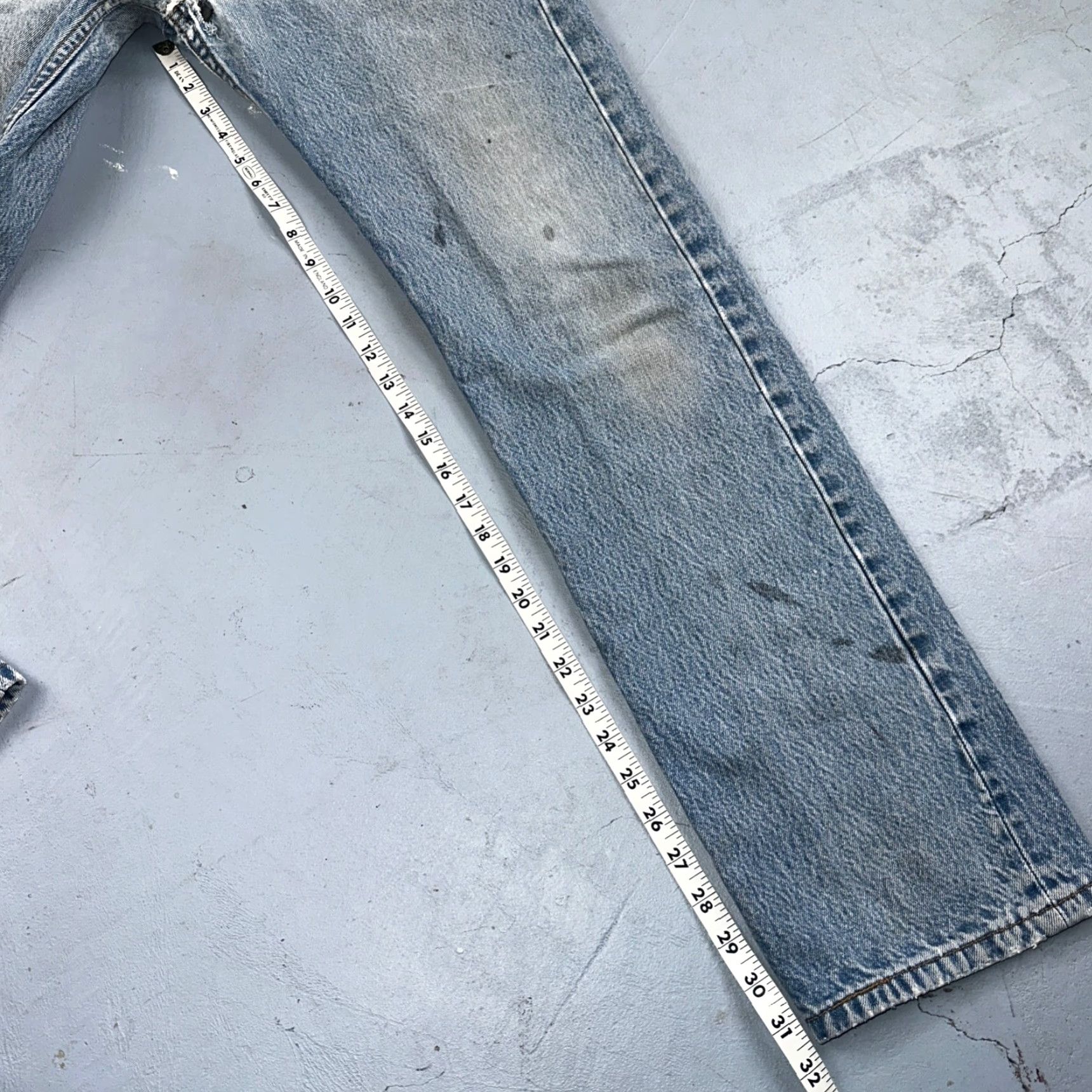 Levi's VINTAGE Levis 501 Y2K XX Straight Leg Jeans 33x36 Light Wash 2000s Act 31x32 Size US 33 - 5 Thumbnail