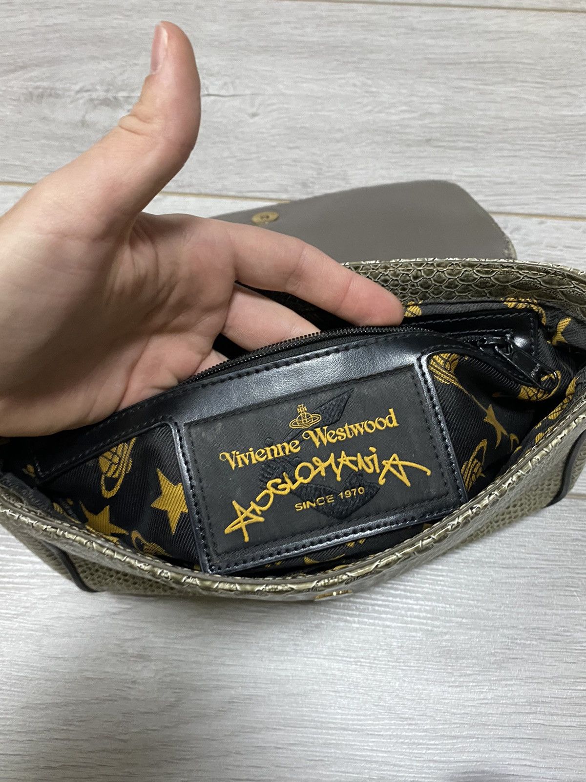 Vivienne Westwood Vivienne Westwood 🐍 RARE Frilly Snake chain bag big orb Size ONE SIZE - 10 Thumbnail