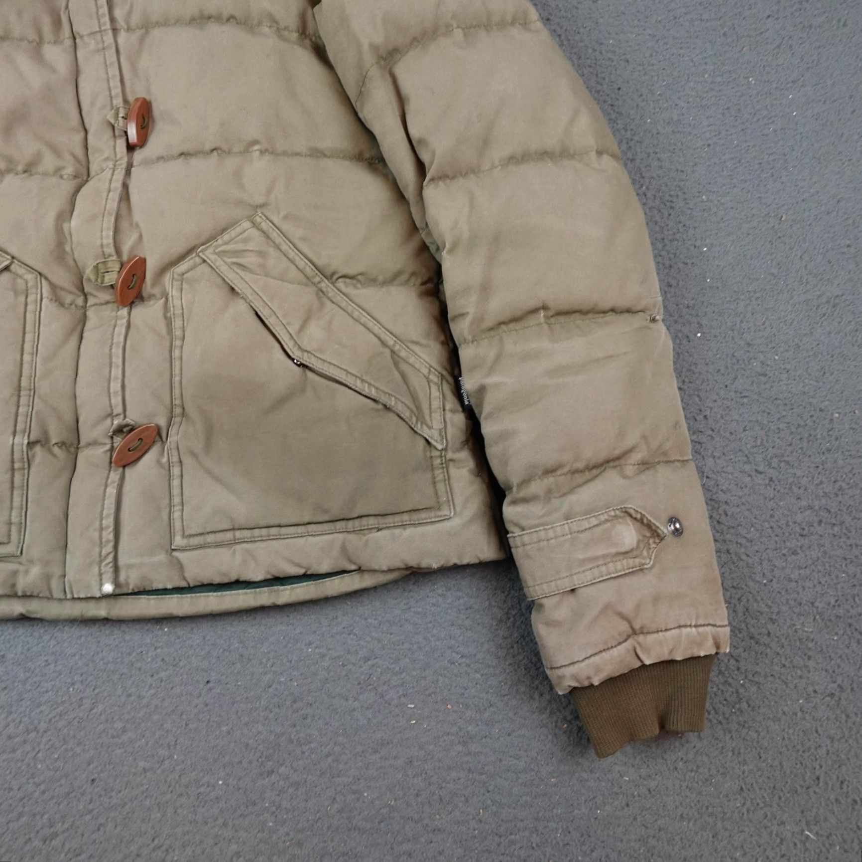 Patagonia Patagonia Jacket Womens Small Tan Puffer Insulated Toggle Down Winter Coat Size S / US 4 / IT 40 - 2 Thumbnail
