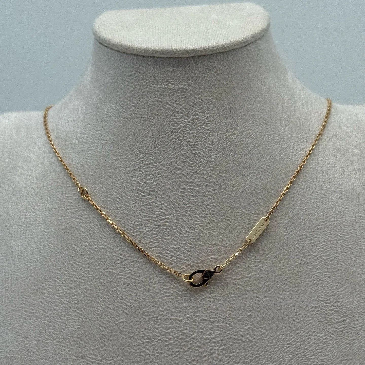Van Cleef & Arpels Van Cleef & Arpels Christmas Limited Gold Clover Necklace. Size ONE SIZE - 2 Thumbnail