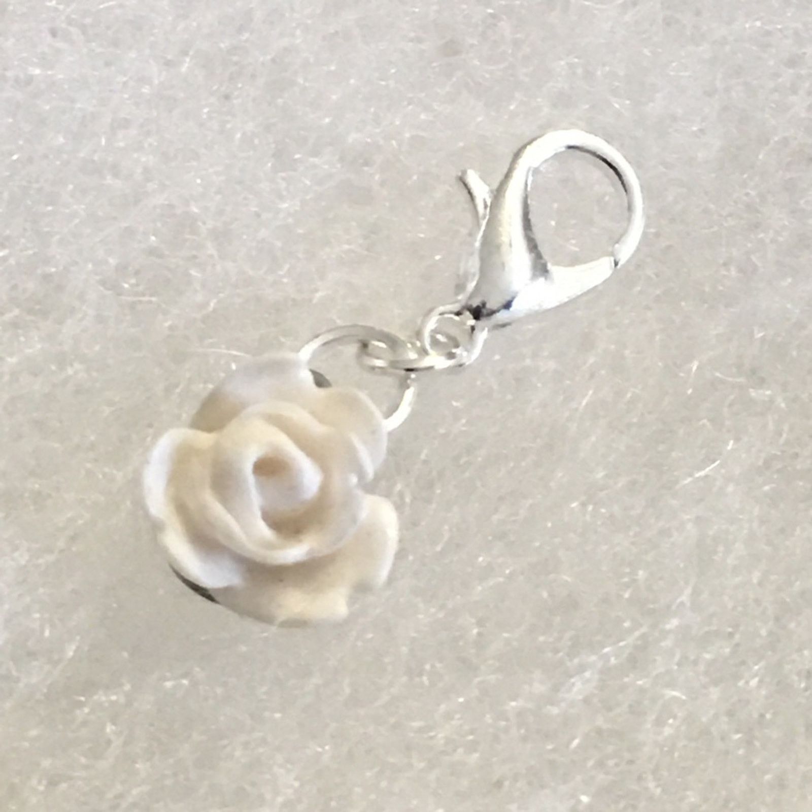 Jewelry Vintage repurpose ceramic rose charm Size ONE SIZE - 1 Thumbnail