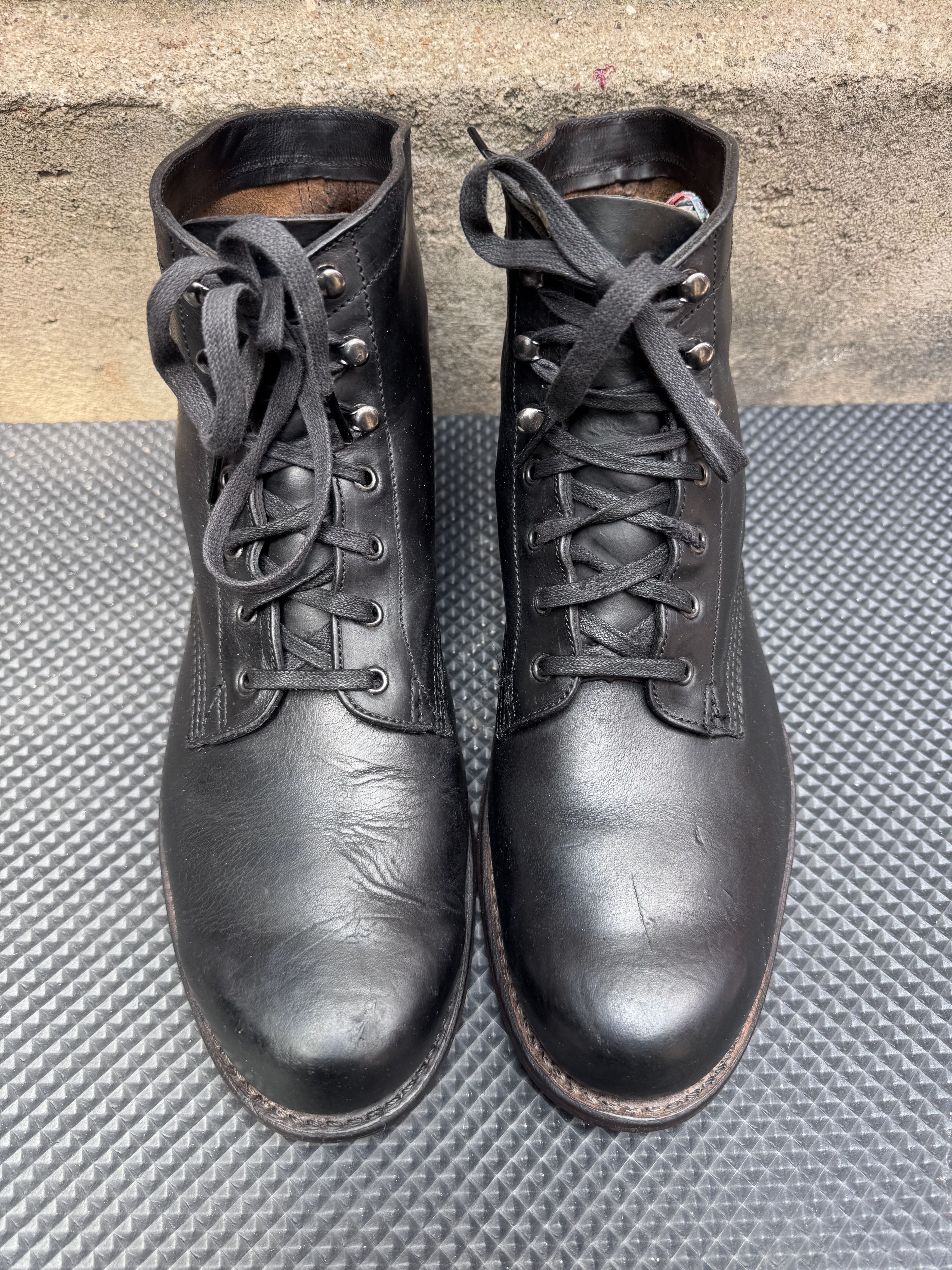 Wolverine Wolverine 1000 Mile Plain Toe Classic Lace Up Size US 10.5 / EU 43-44 - 2 Thumbnail