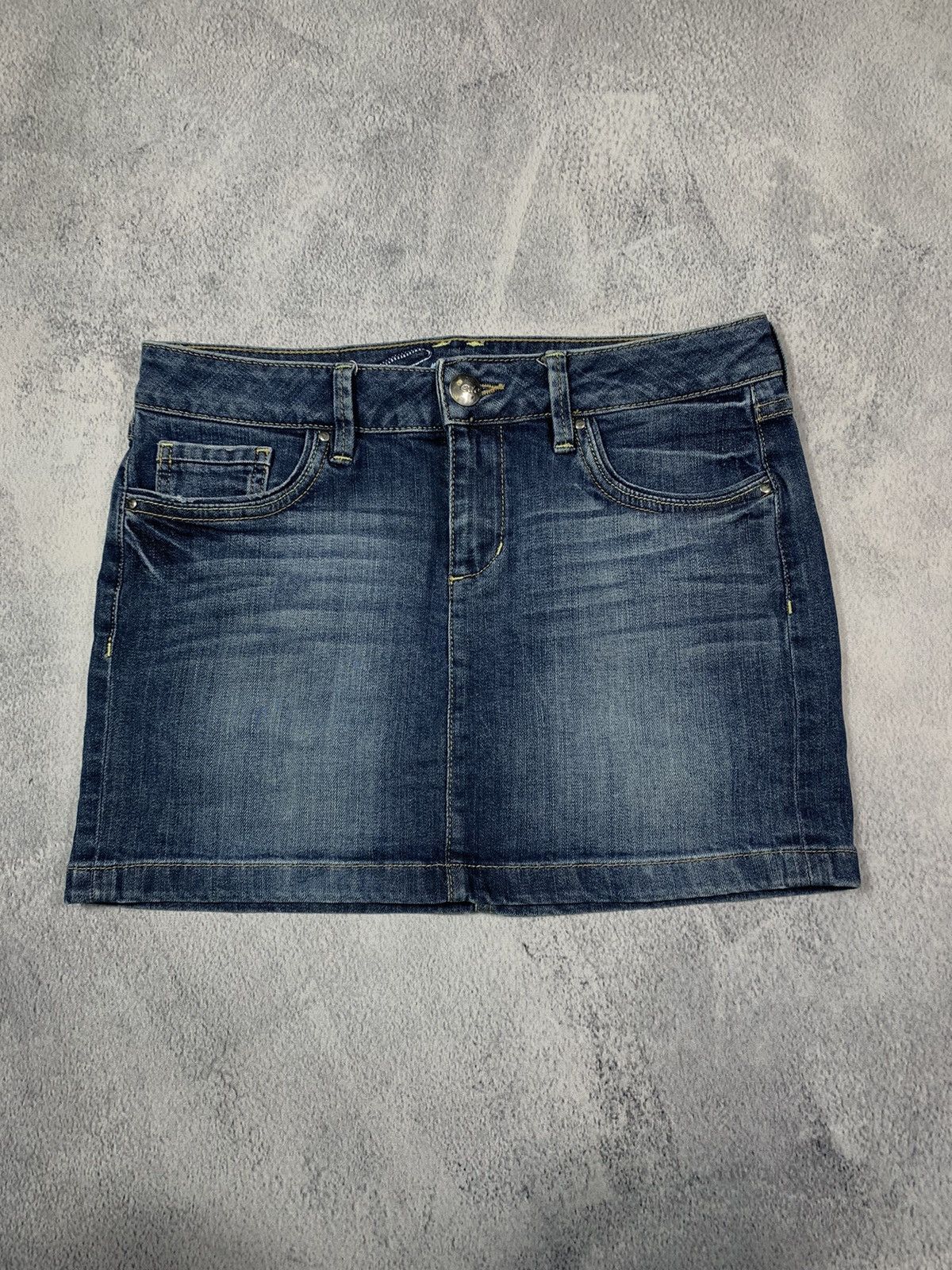 Japanese Brand × Vintage Vintage Y2K denim faded mini skirt streetwear style size 30 Size 30" / US 8 / IT 44 - 1 Thumbnail