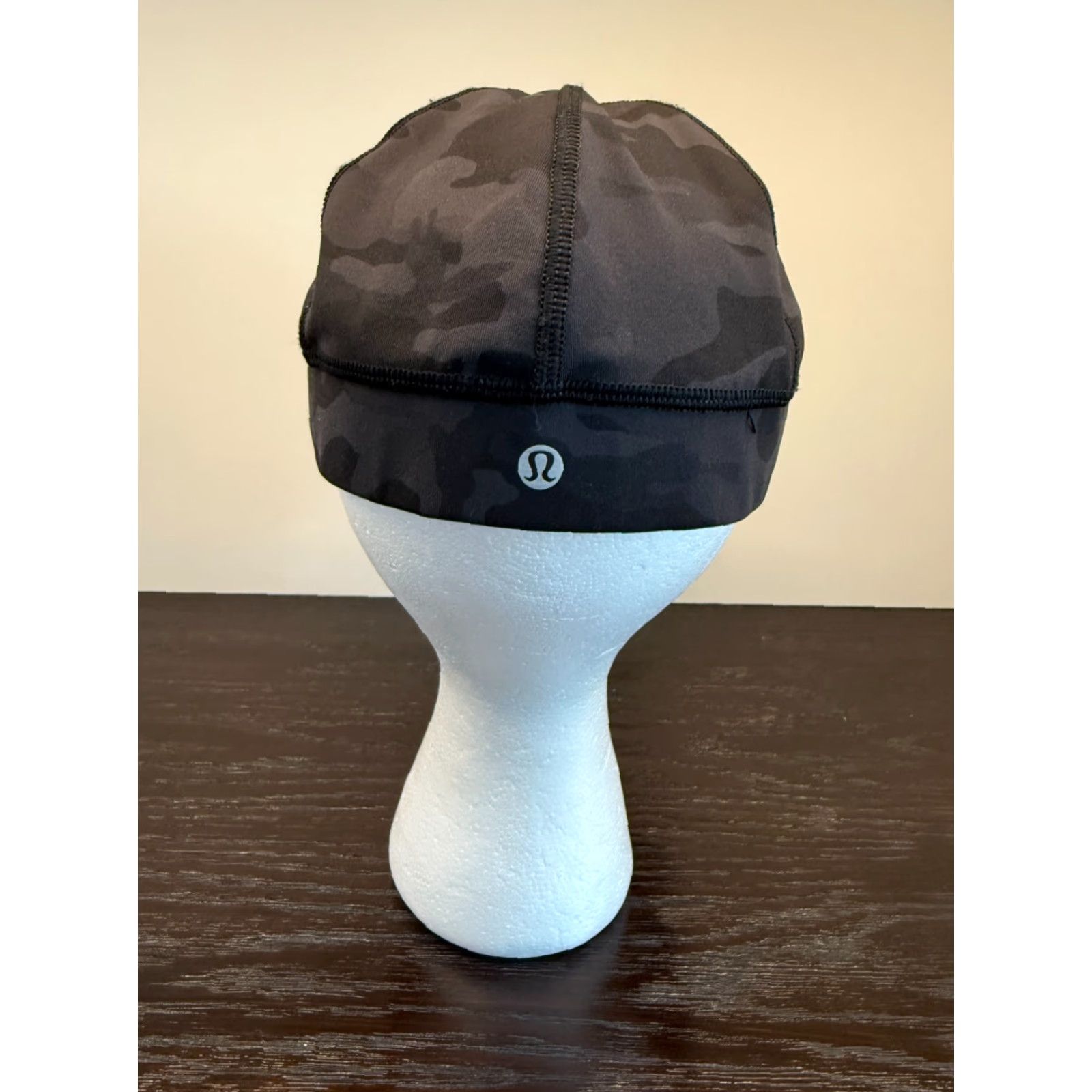Lululemon Lululemon Hat Women Small Gray Camo Beach Hike Golf Travel Pickleball Resort Size ONE SIZE - 4 Thumbnail