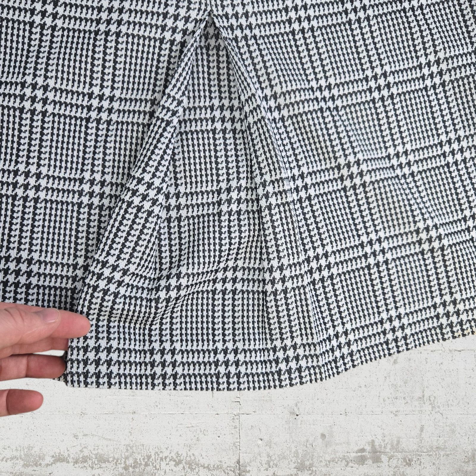 Vintage Vintage Black Houndstooth USA Made Midi Skirt Size 10 Size 32" / US 10 / IT 46 - 5 Thumbnail