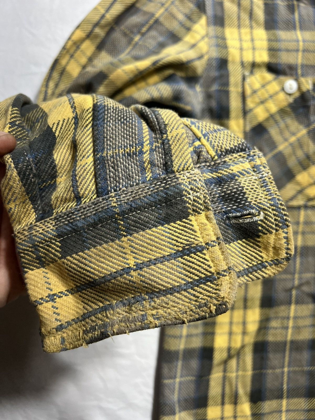 Levi's Levis yellow and black plaid flannel shirt Size US L / EU 52-54 / 3 - 9 Thumbnail