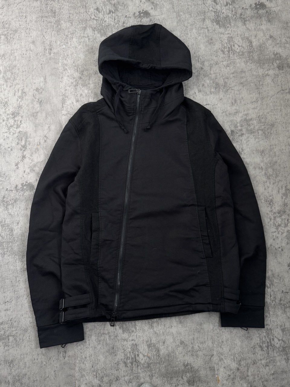Paolo Pecora Paolo Pecora Milano Asymmetrical Zip Hoodie in Black Size US XL / EU 56 / 4 - 1 Thumbnail