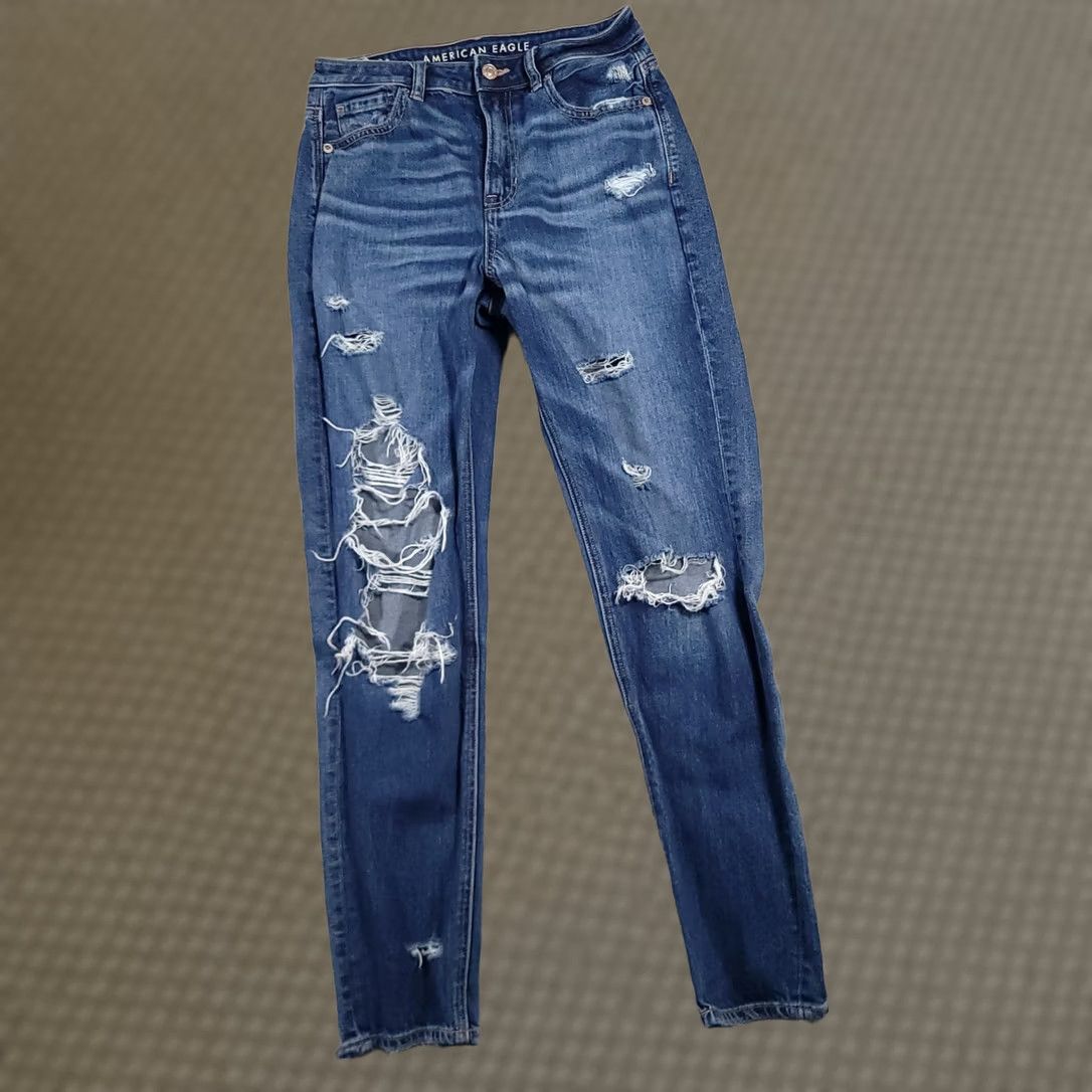 American Eagle Outfitters VINTAGE American Eagle Strigid Distressed Mom Jean Women's 4 Long 26X29 Denim Destroyed Jeans Women Regular Long 29in Blue Distressed 5-Pocket Size 27" / US 4 / IT 40 - 1 Thumbnail