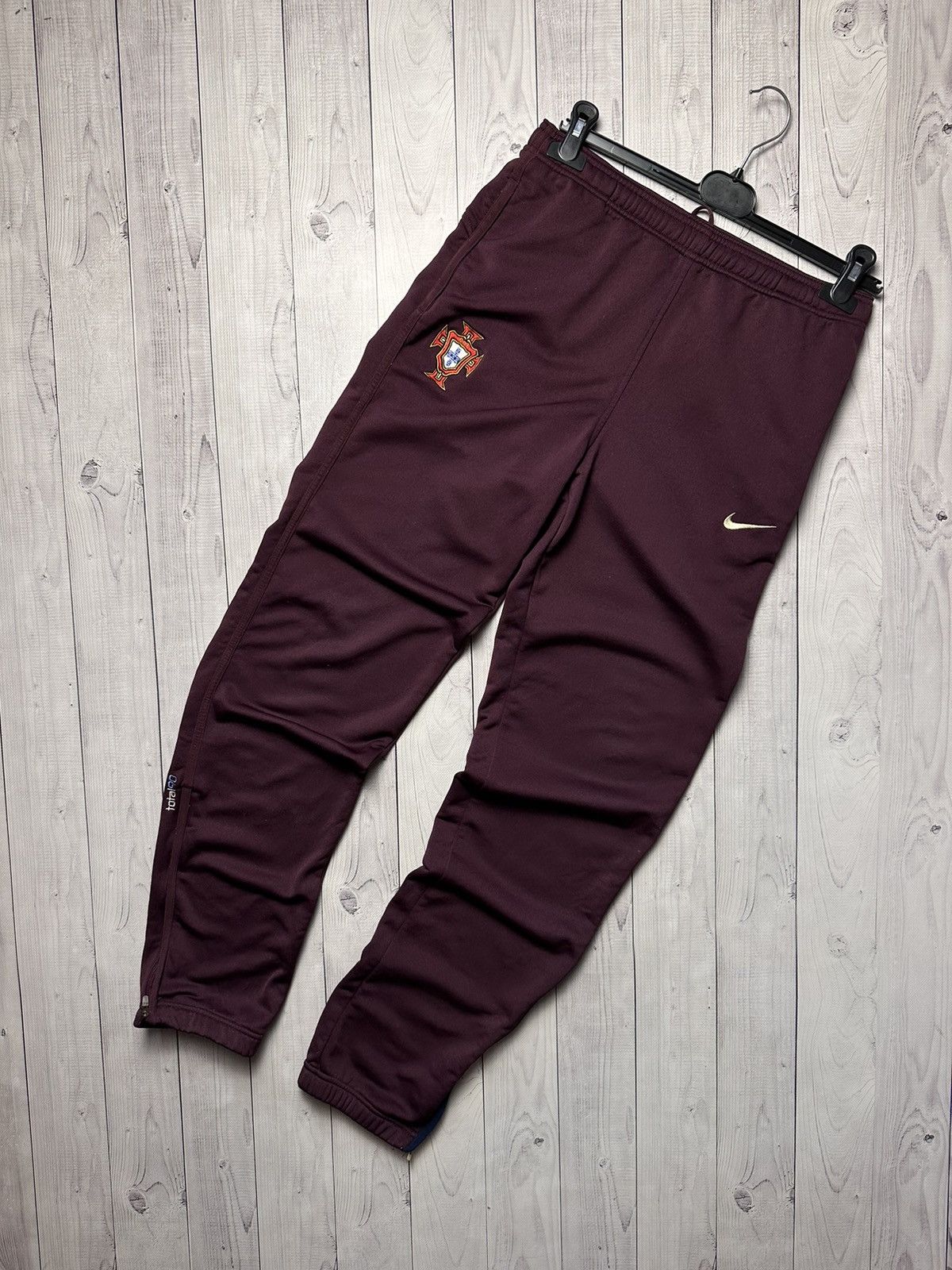 Nike × Vintage Vintage Nike Portugal joggers total 90 size M red logo Size US 32 / EU 48 - 1 Thumbnail