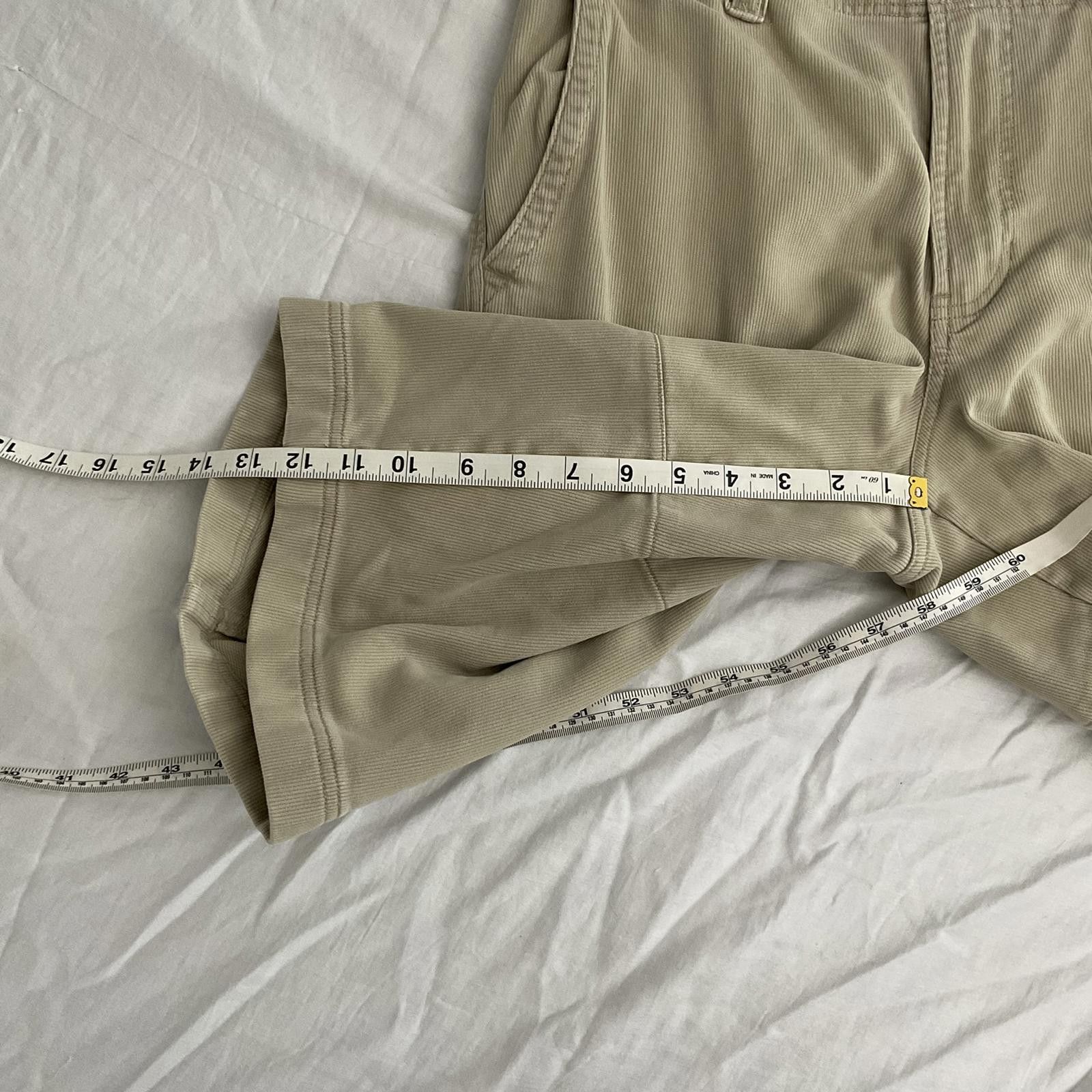 Gap vintage y2k GAP baggy long khaki corduroy cargo shorts 33 Size US 33 - 3 Thumbnail