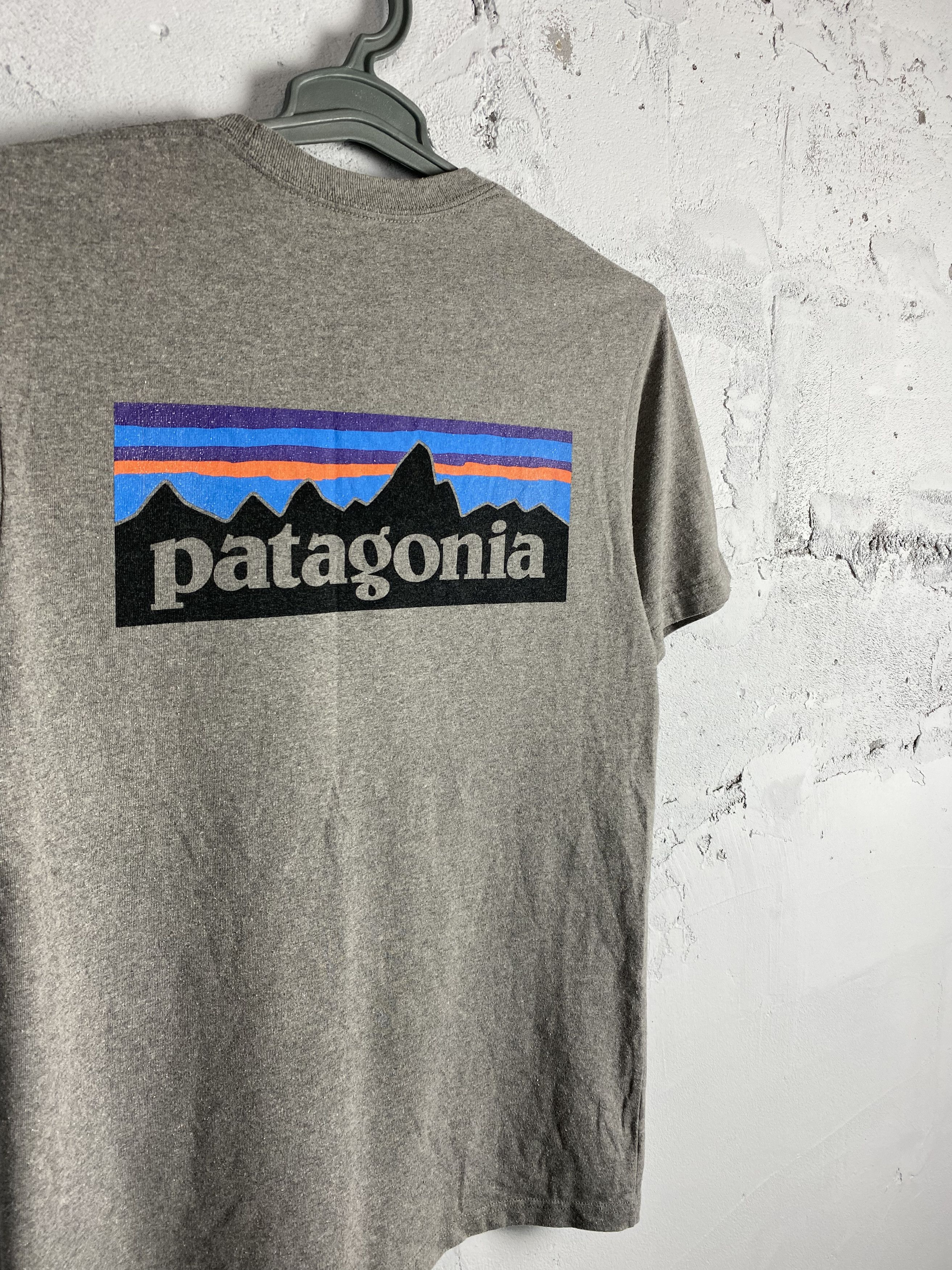 Patagonia × Vintage Patagonia Back Logo T-Shirt Grey Size US S / EU 44-46 / 1 - 6 Thumbnail