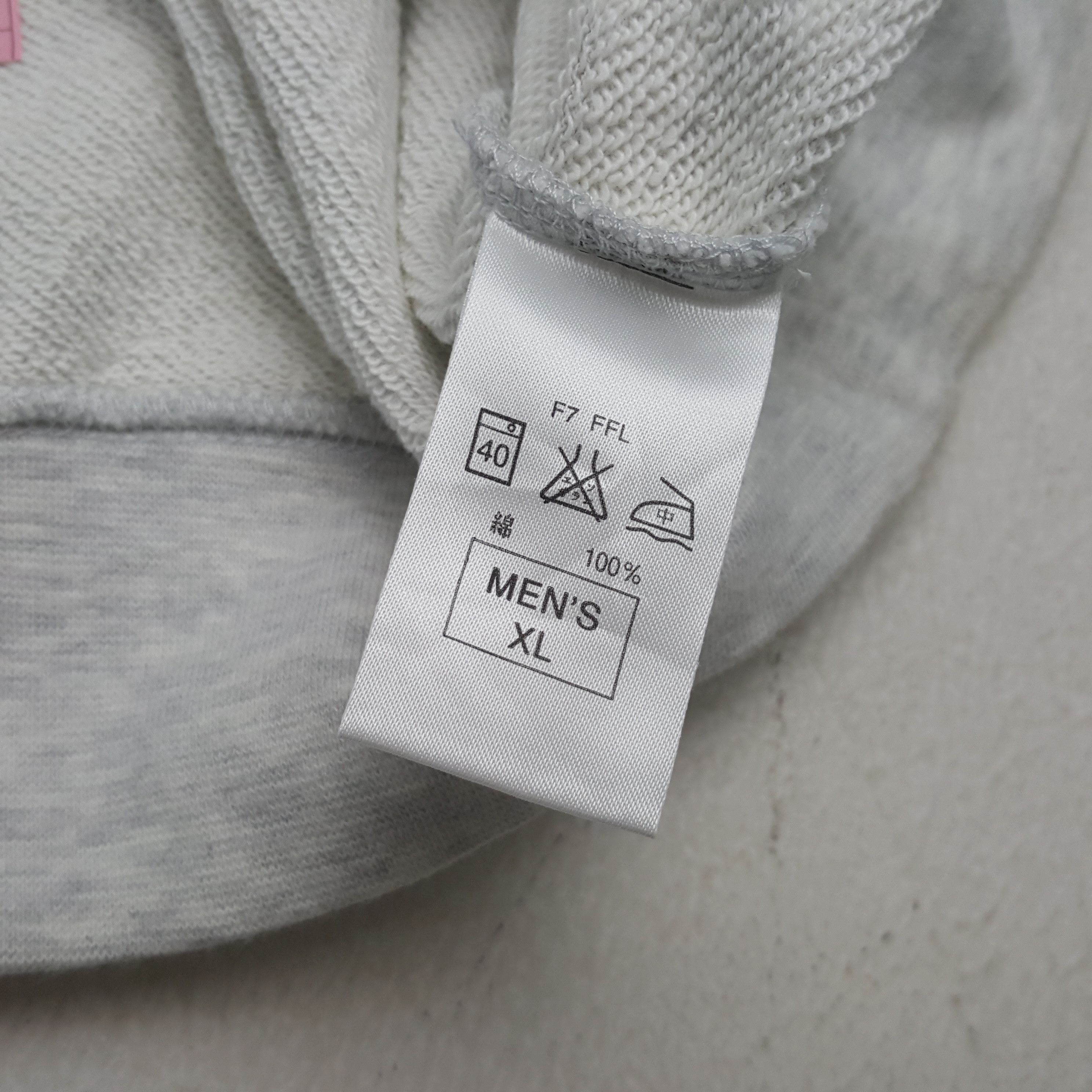 Nike Nike Small Logo Design Sweatshirt RR6 Size US L / EU 52-54 / 3 - 8 Thumbnail