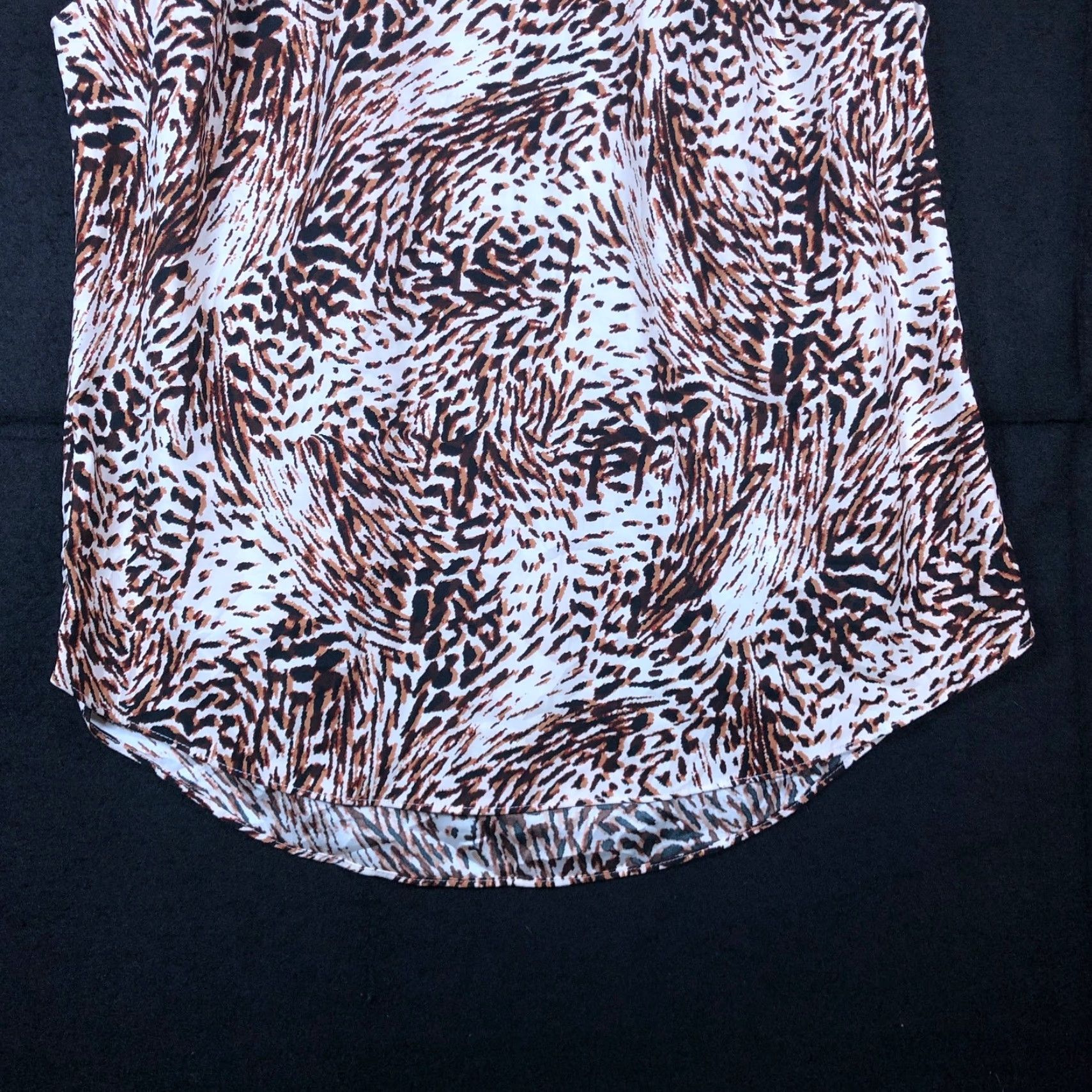 Express Express Blouse Brown Tan Animal Print Round Neck Cap Sleeve Small Womens Size S / US 4 / IT 40 - 3 Thumbnail