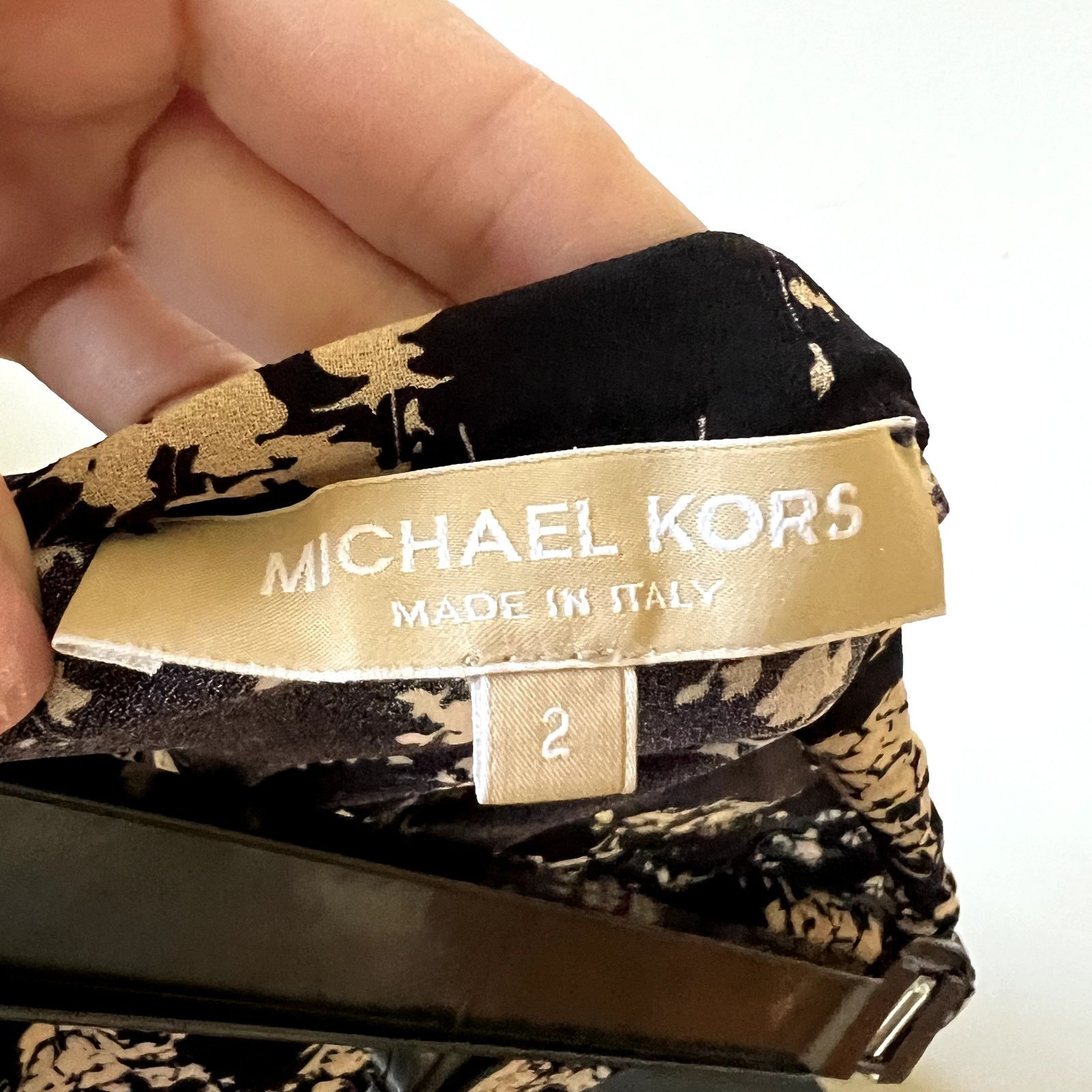 Michael Kors Michael Kors size 2 black beige midi skirt 100% silk C10 Size 26" / US 2 / IT 38 - 3 Thumbnail