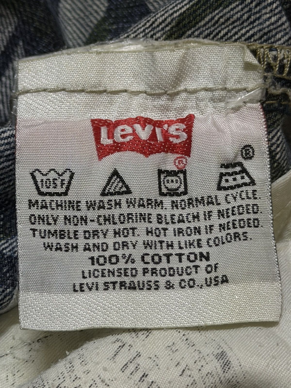 Levi's Vintage Y2K Levis 501 Blue Faded Wash Distressed Wide Leg Size US 32 / EU 48 - 8 Thumbnail
