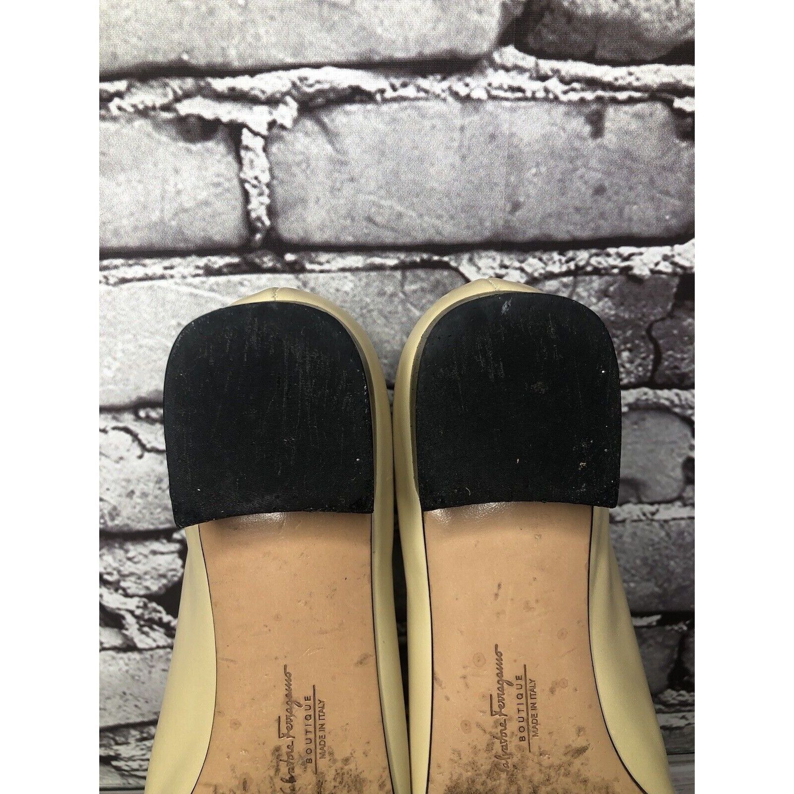 Salvatore Ferragamo Salvatore Ferragamo Marissa Nude Leather Black Cap Toe Pumps Size US 8.5 / IT 38.5 - 7 Thumbnail