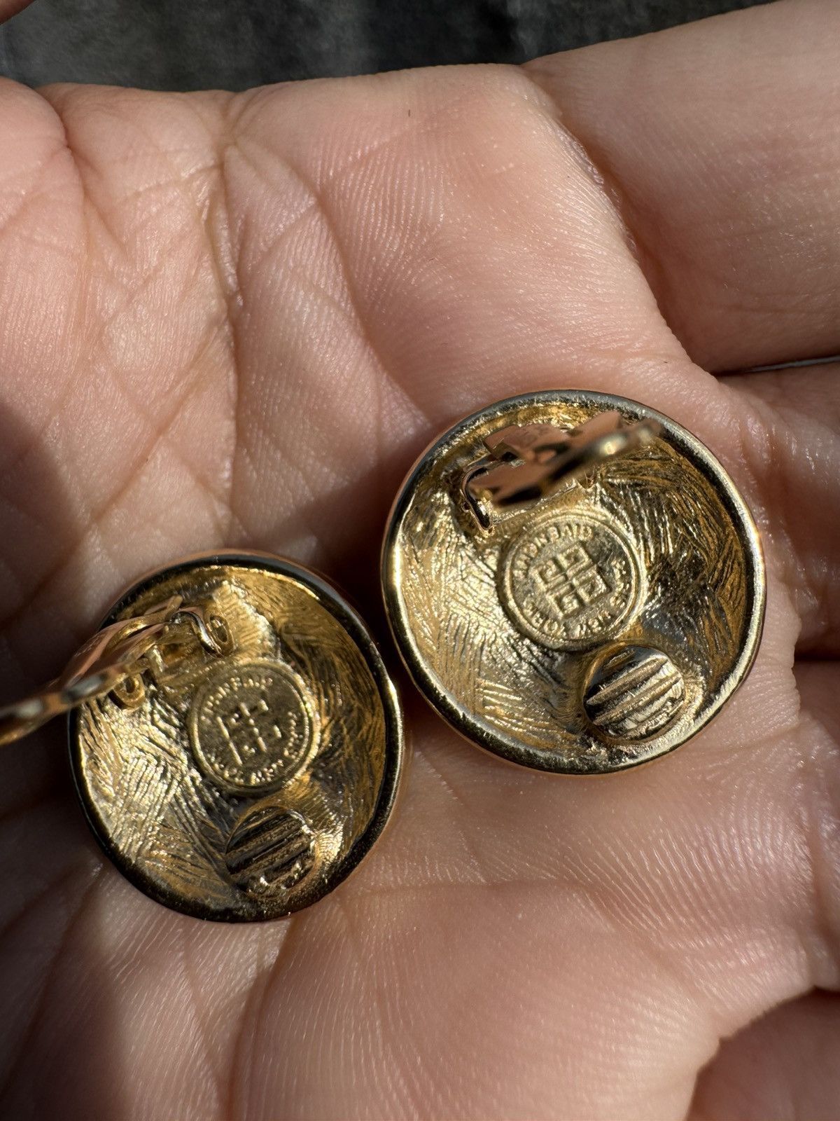 Givenchy Vintage Givenchy Earrings Clip On Size ONE SIZE - 3 Thumbnail