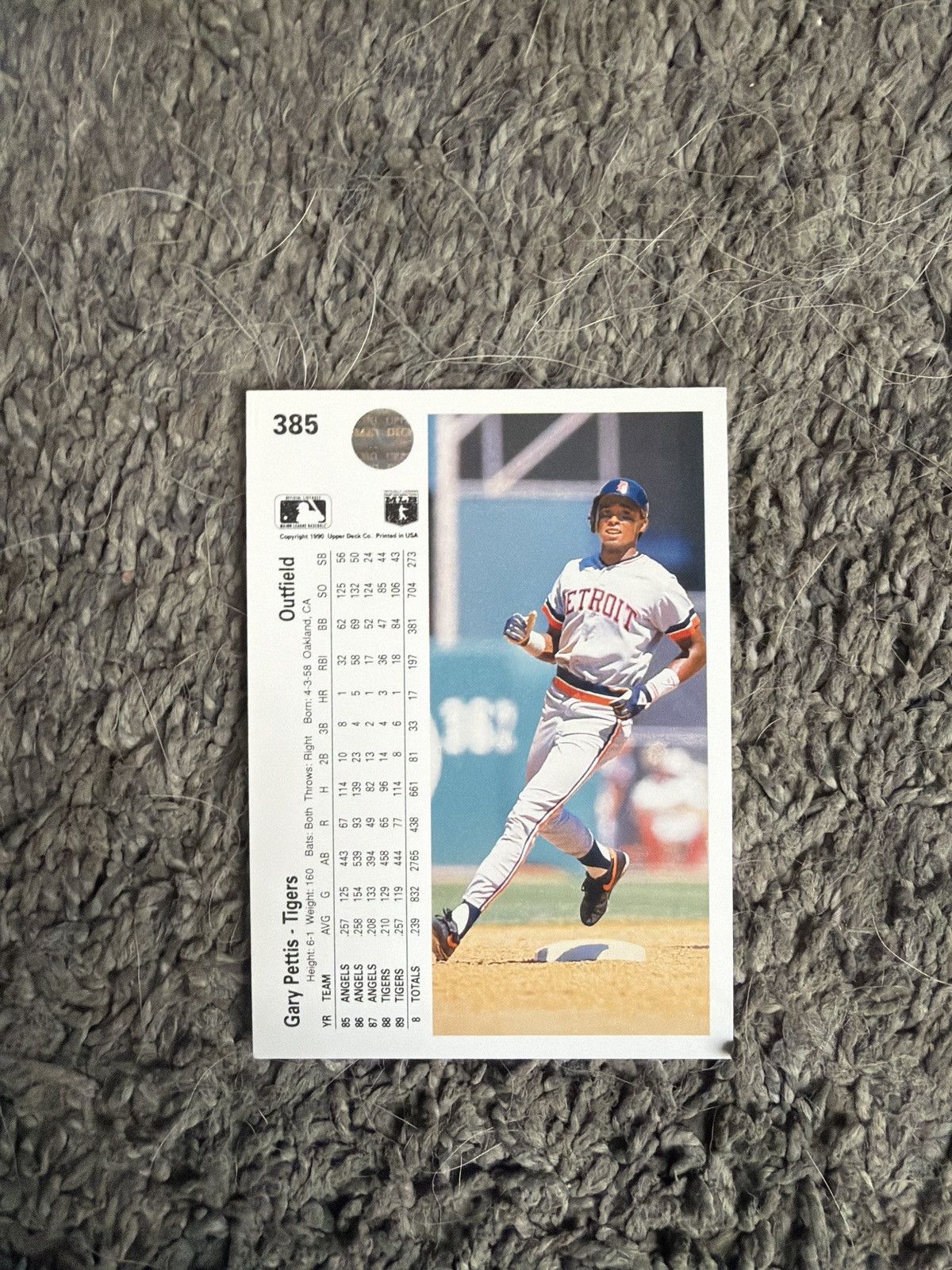 MLB 1990 Upper Deck #385 Gary Pettis Card Size ONE SIZE - 2 Thumbnail
