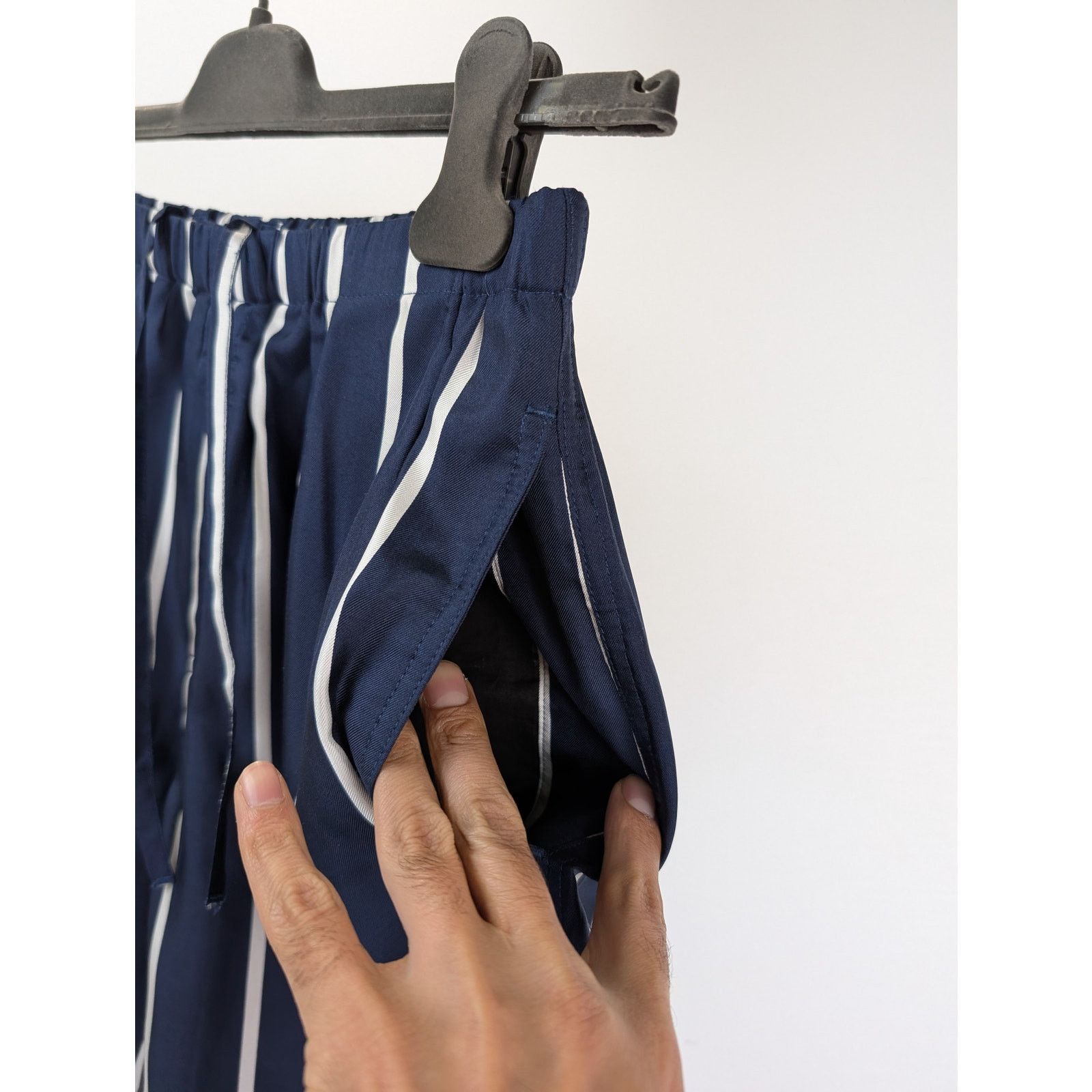 AMI o1rshd1 CC20 Stripped Shorts in Blue/White Size US 32 / EU 48 - 6 Thumbnail