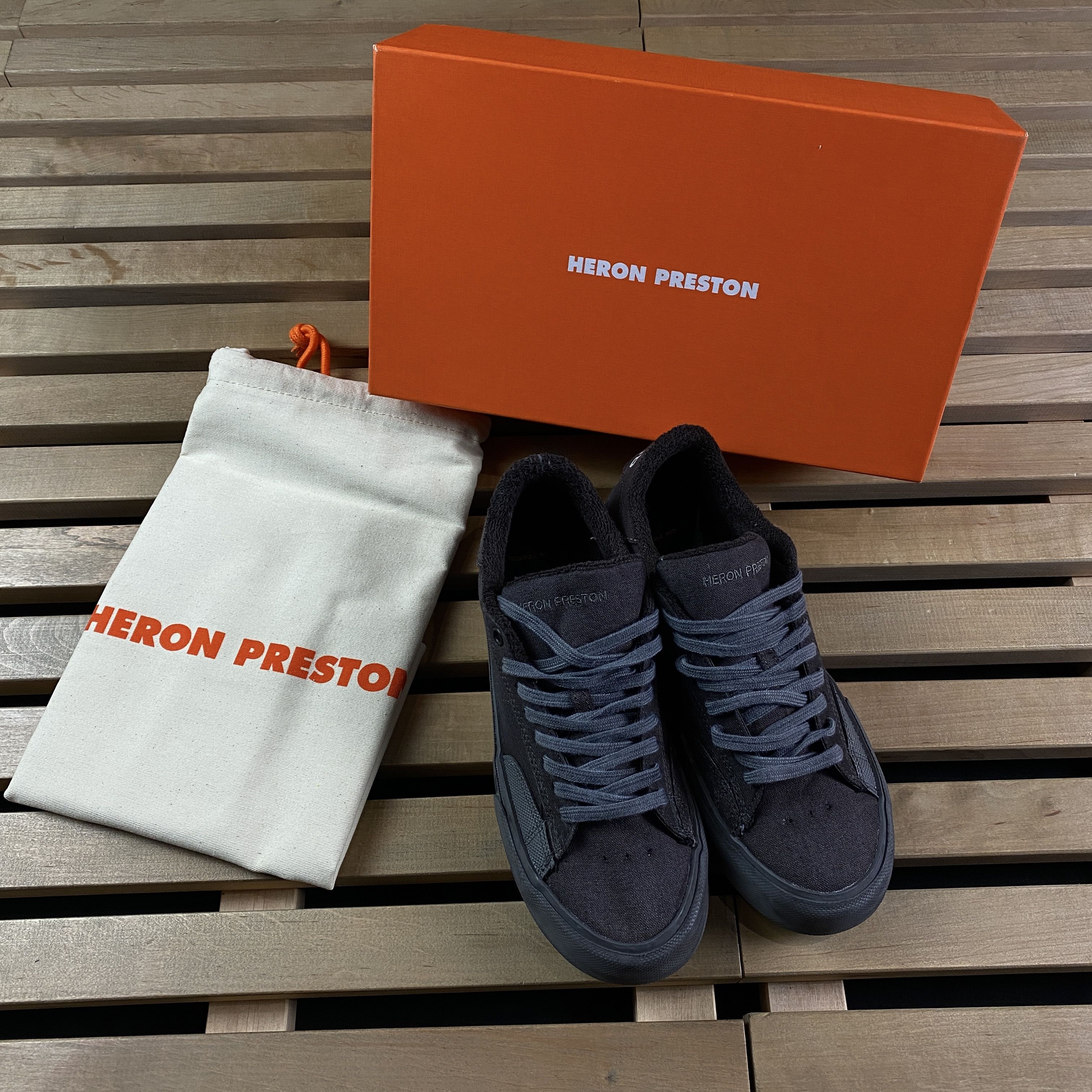 image of New Men’S Shoes Heron Preston Size 39 in Grey, Men's
