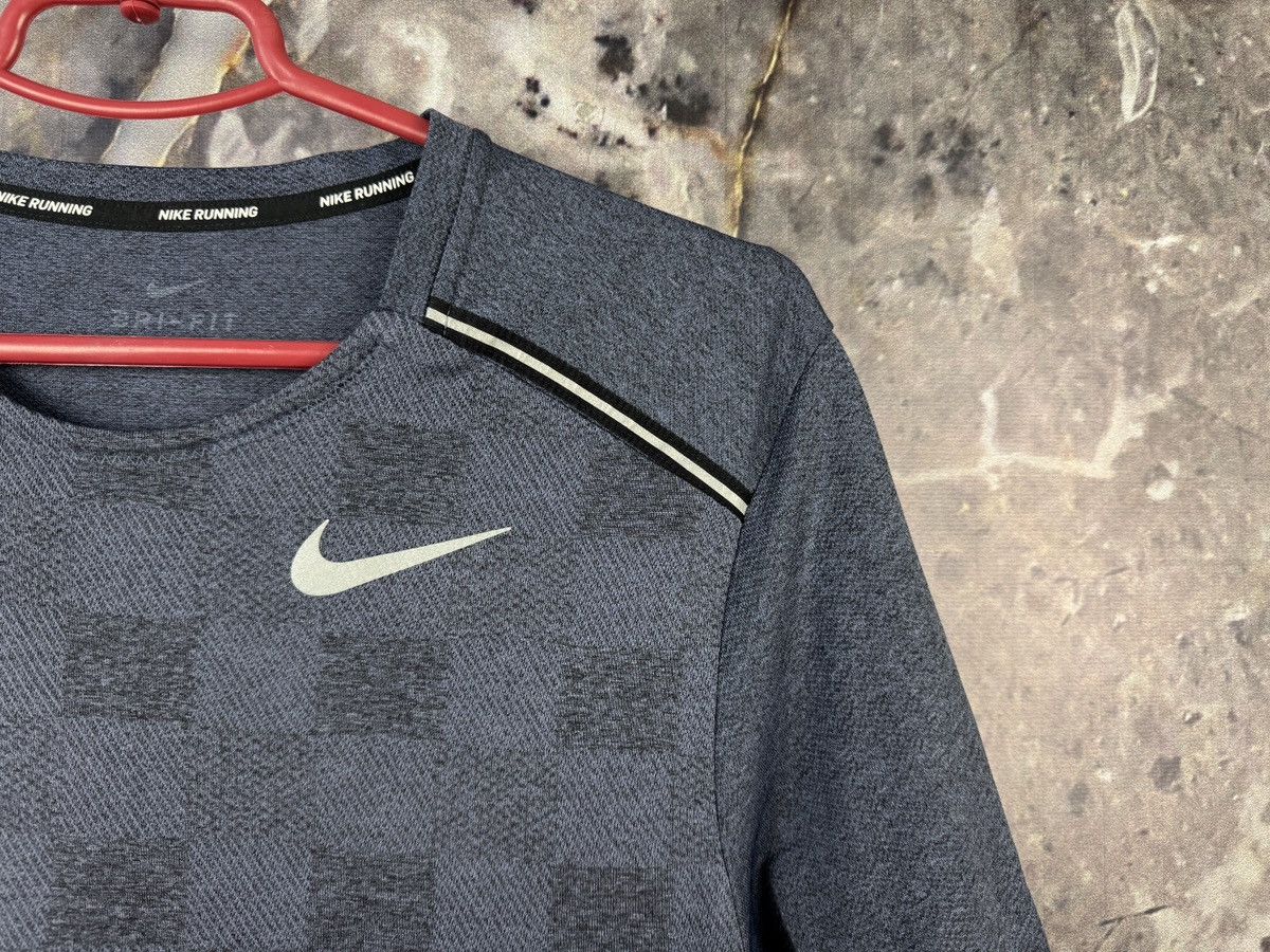 Nike Men’s Nike T-Shirt Sportswear Size Small Size US S / EU 44-46 / 1 - 4 Thumbnail