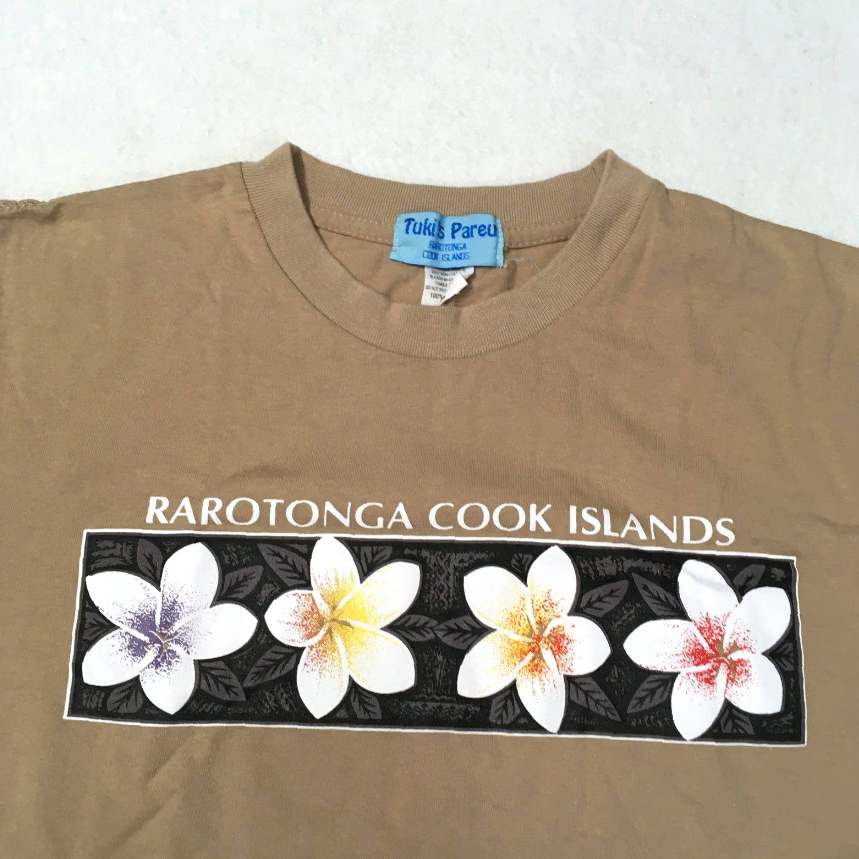 Vintage VINTAGE shirt T-Shirt Beige L Men Beige 90s NZ COOK ISLANDS graphic print Short Sleeve Crew Neck Nike? Size US L / EU 52-54 / 3 - 2 Thumbnail
