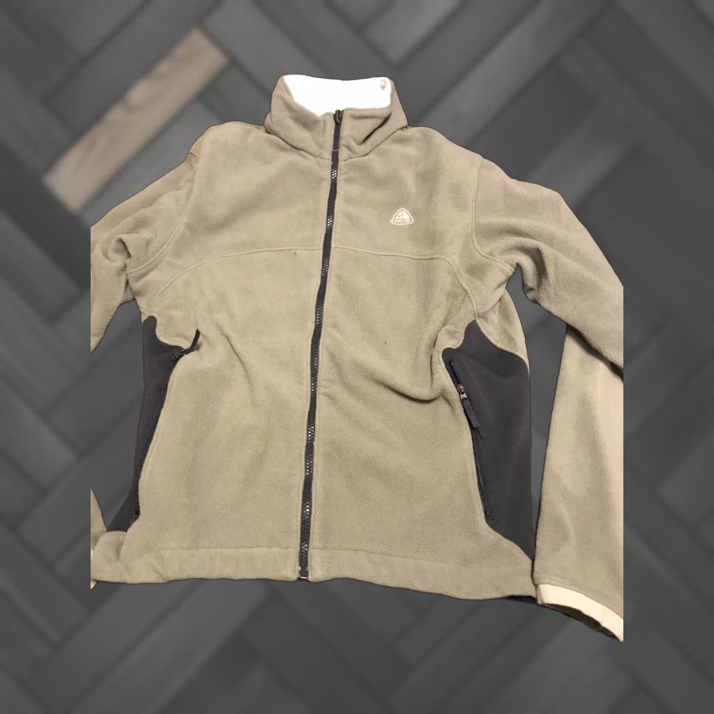 Nike ACG Nike ACG Jacket Womens L Light Green Thermal Fullzip Layer Size L / US 10 / IT 46 - 1 Thumbnail