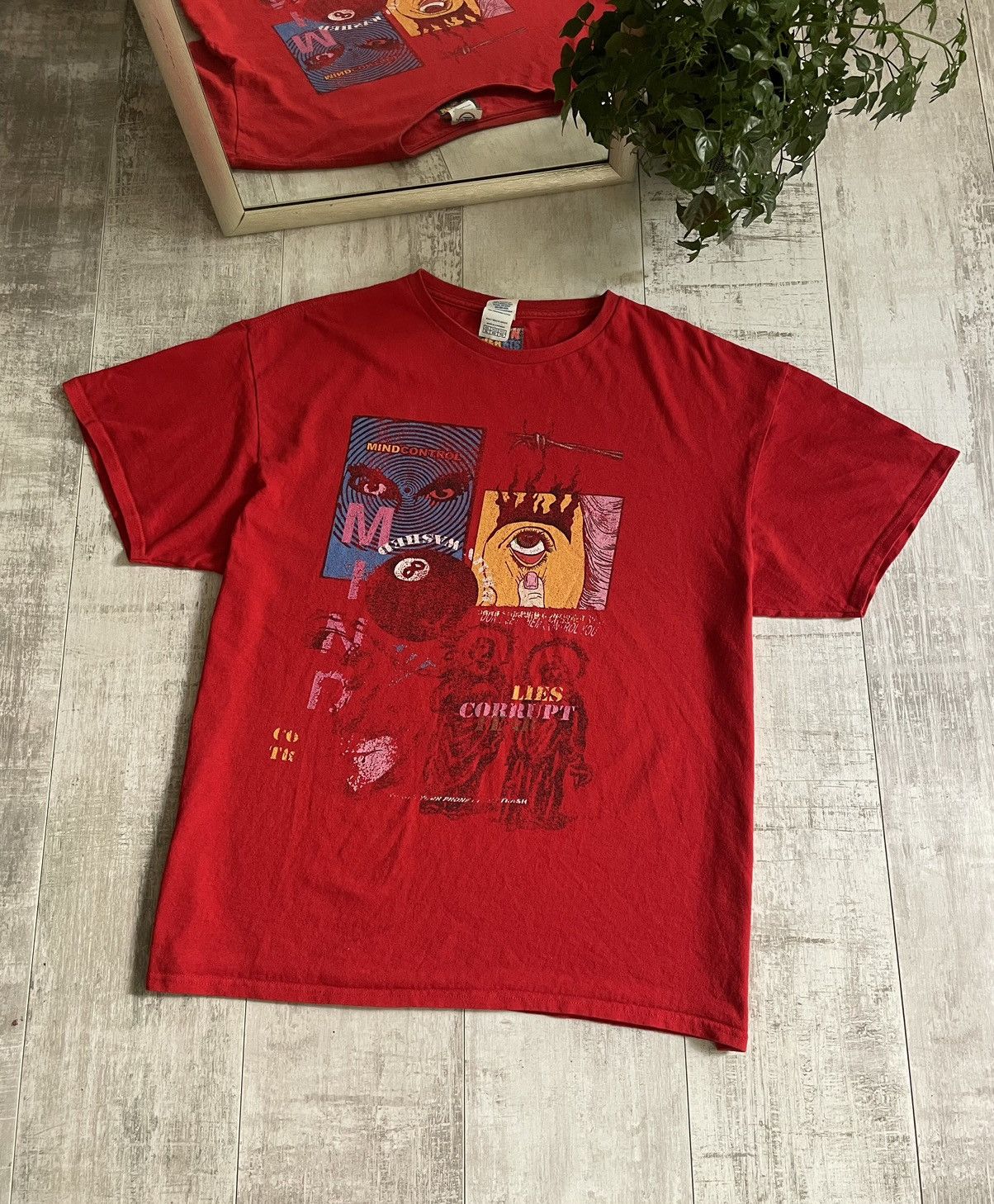 Vintage Vintage Y2K Teenhearts Drugs Art T-Shirt RARE Size US XL / EU 56 / 4 - 1 Thumbnail
