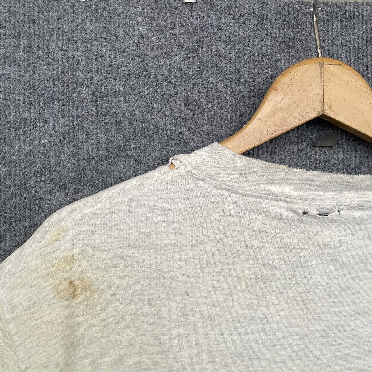 Vintage Vintage 1990s US Marine Corps USAFA Distressed Tee Size US M / EU 48-50 / 2 - 6 Thumbnail