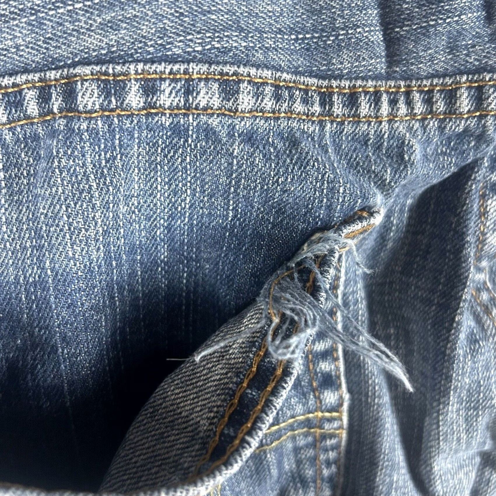 Levi's Levi's 505 Jeans Mens Size 34x30 Blue Denim Mid Rise Straight Fit Zip Pocket 5-Pocket Style Classic Regular Inseam 30 in Size US 34 / EU 50 - 3 Thumbnail