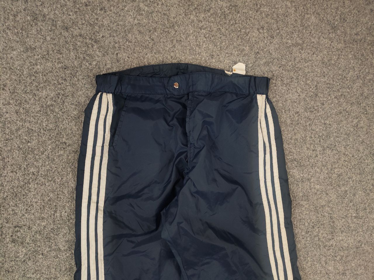 Adidas Vintage 80's Adidas Track Pants baggy Navy Blue 3-Stripes Size US 32 / EU 48 - 7 Thumbnail