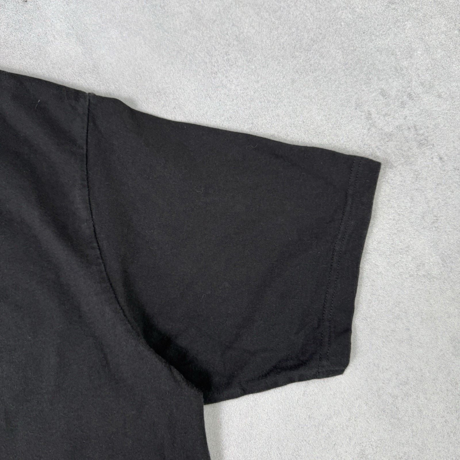 Supreme Supreme FW18 Black Light SS Top Tee Shirt Mens Size M Size US M / EU 48-50 / 2 - 15 Thumbnail