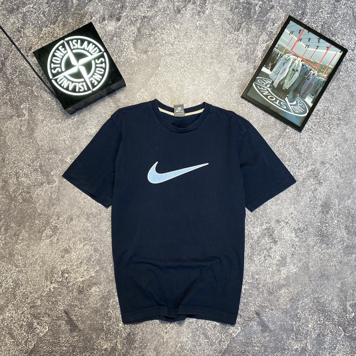Vintage Vintage Nike Swoosh Big Logo 2000’s Grey tag tee Size US L / EU 52-54 / 3 - 1 Thumbnail