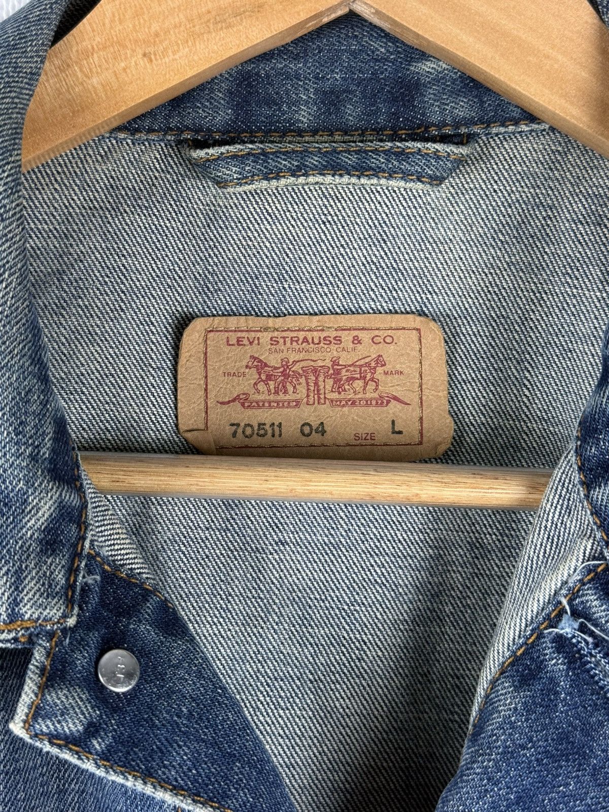Levi's Levi’s Vintage 70511 Men’s Denim Trucker Jacket Size L Size US L / EU 52-54 / 3 - 11 Thumbnail
