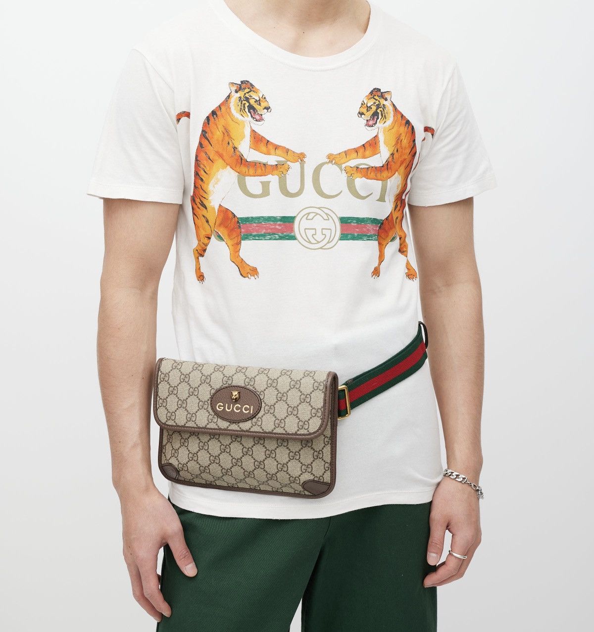 Gucci Gucci Monogram Supreme Waist/Sling Bag Size ONE SIZE - 2 Thumbnail